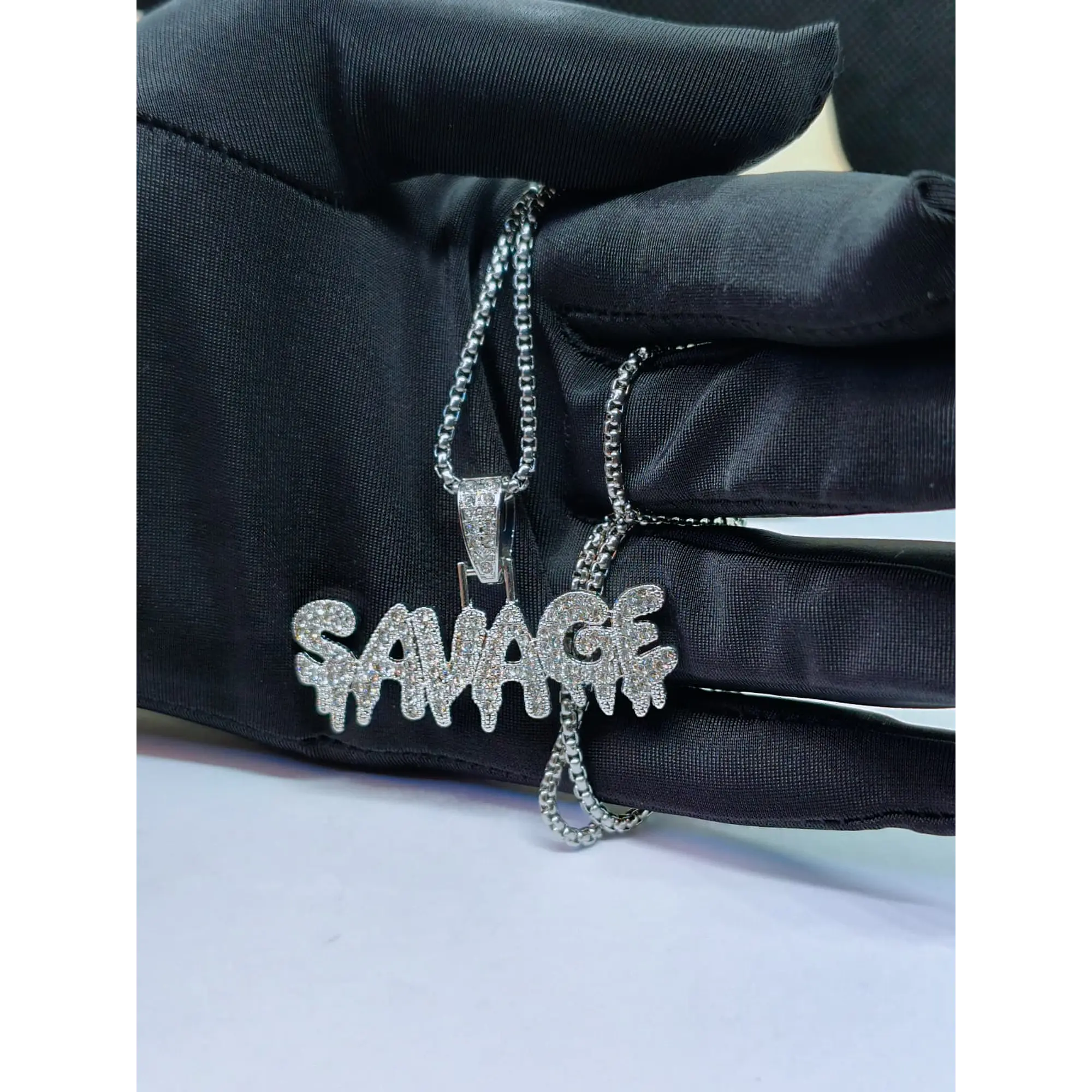 Colar Silver Savage Iced Out – Pendente Cravejado com Brilhantes 9