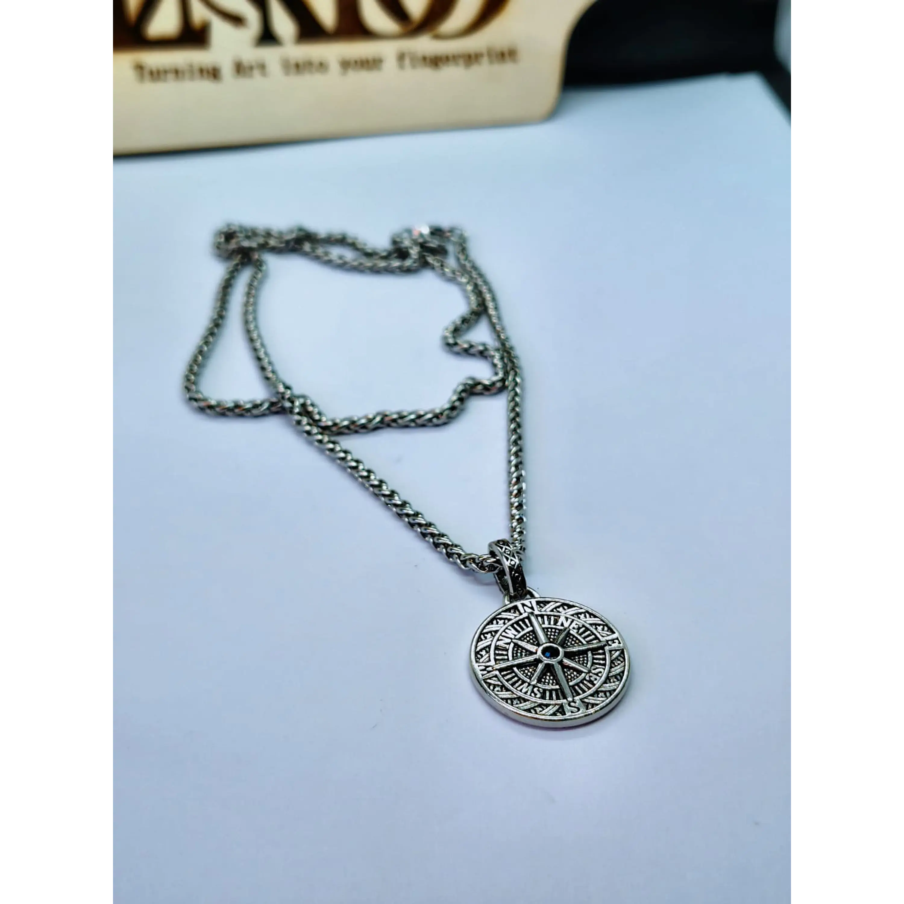 Colar Masculino com Pingente de Bússola em Aço Inoxidável – Estilo Vintage 3