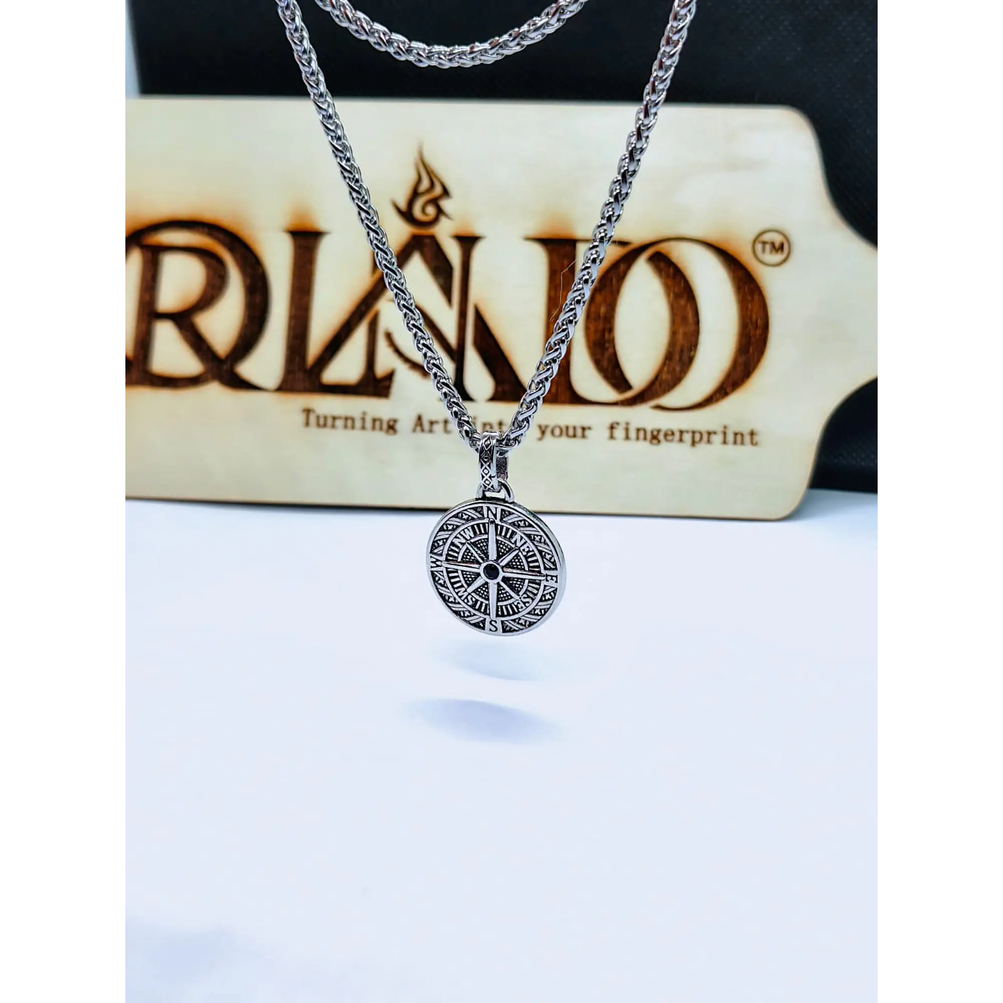 Colar Masculino com Pingente de Bússola em Aço Inoxidável – Estilo Vintage 2