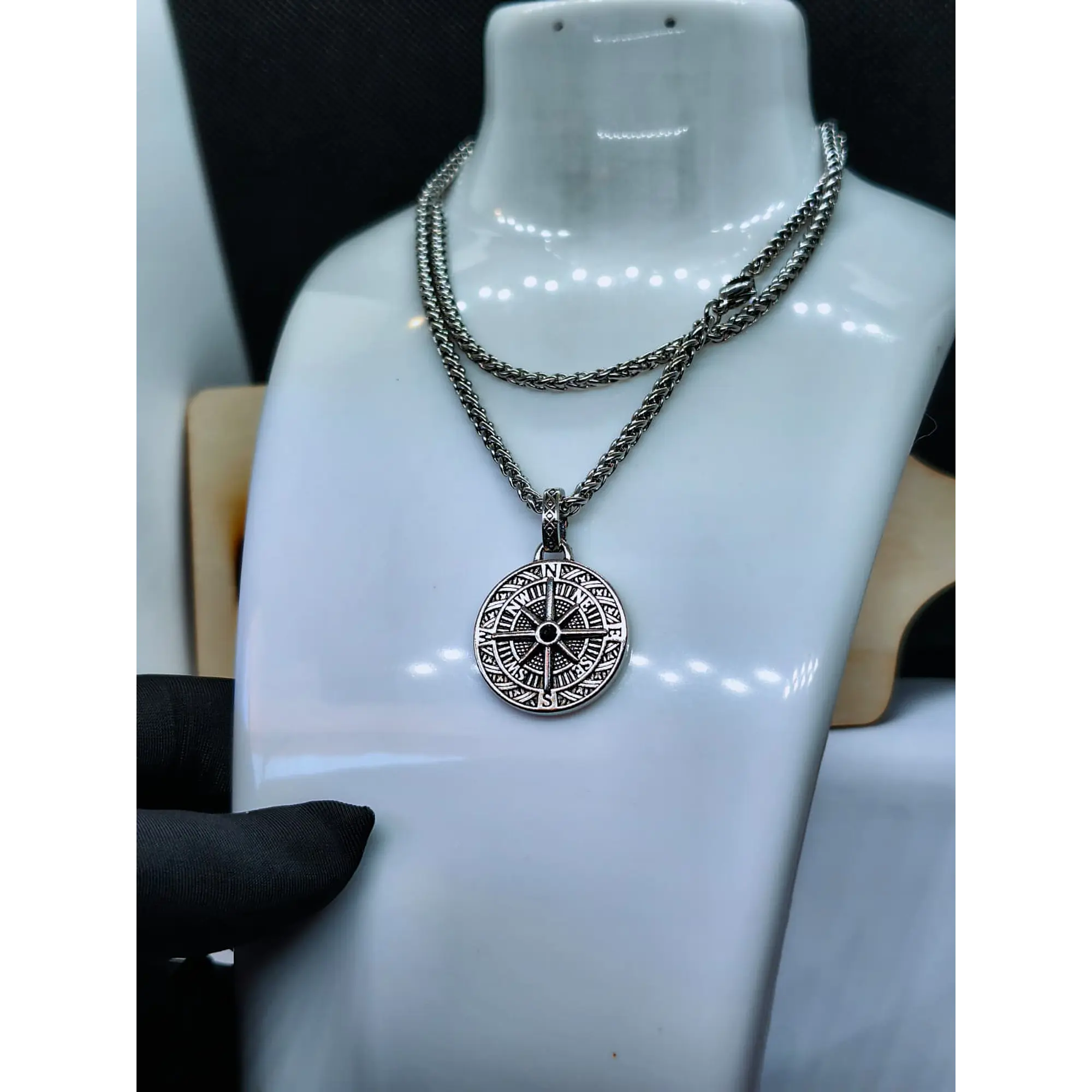 Colar Masculino com Pingente de Bússola em Aço Inoxidável – Estilo Vintage 7