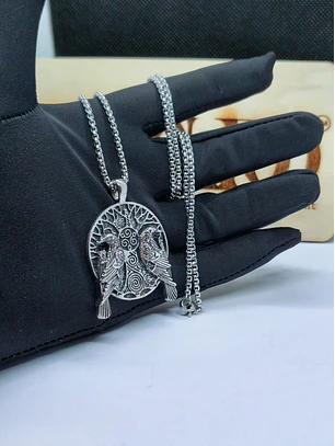 Colar Viking Corvos de Odin e Árvore da Vida (Yggdrasil) em Prateado Envelhecido