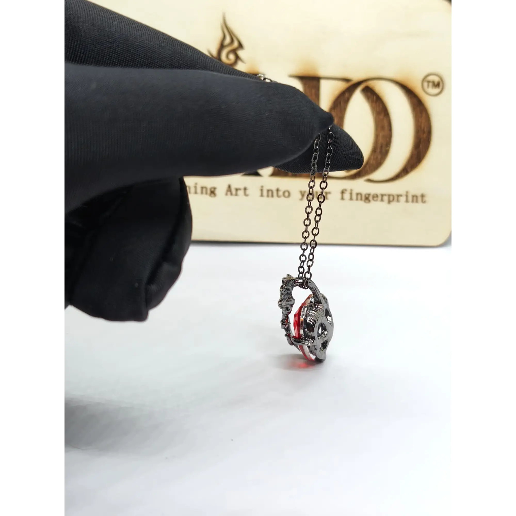 Collier cœur en cristal rouge avec rose noire/argent foncé 6