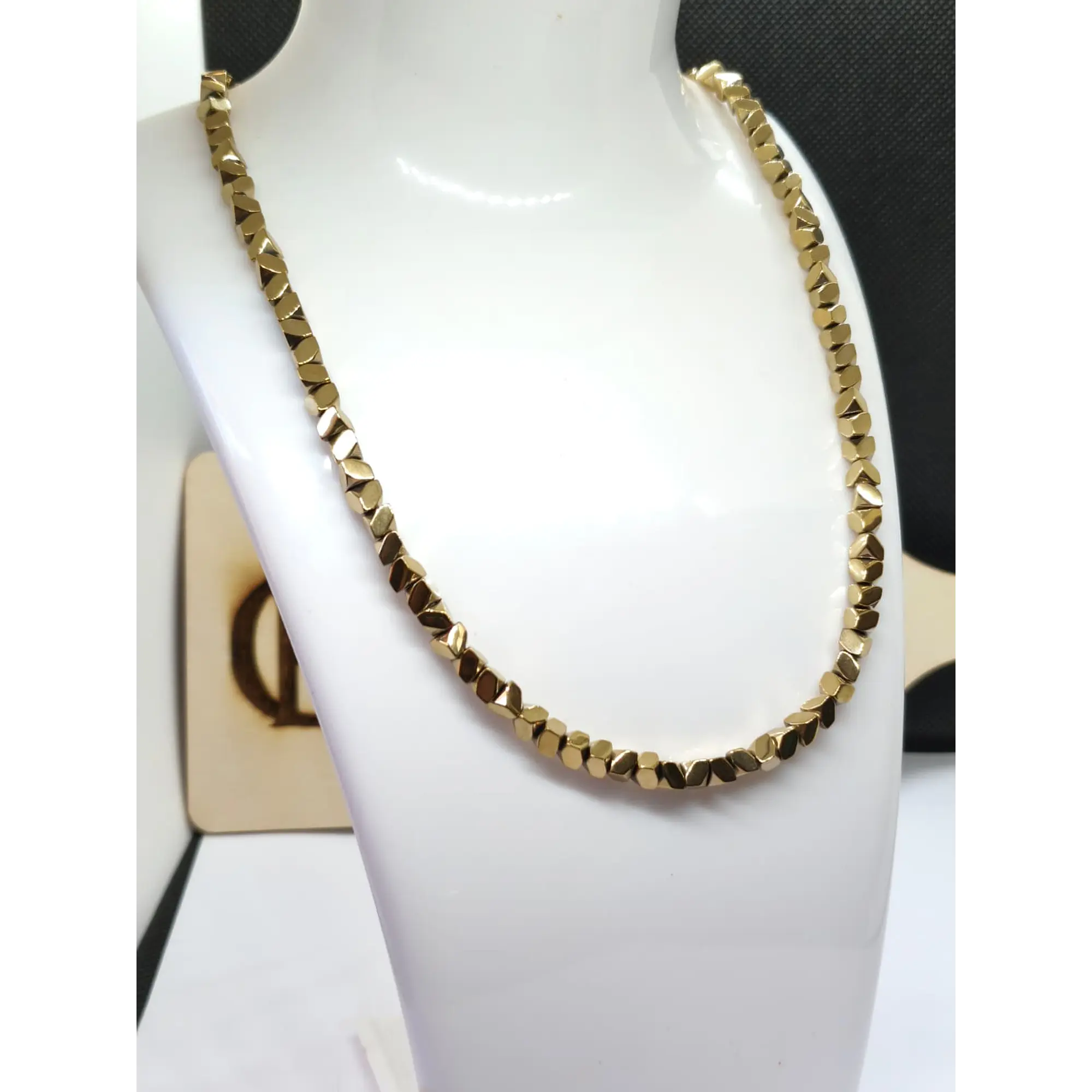 Colar e Pulseira Dupla em Hematite Dourada Geométrica – Riano 6