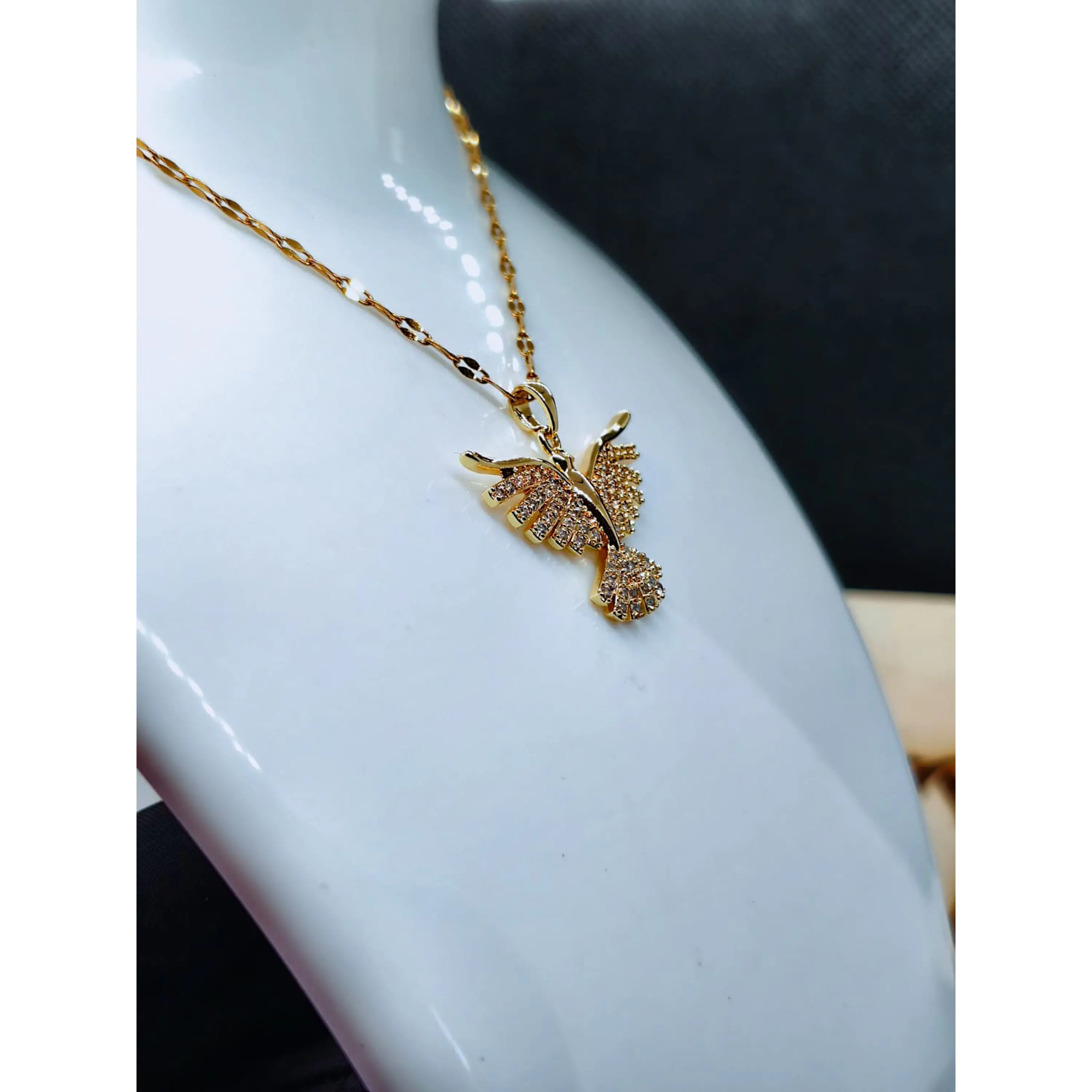 Colar Espírito Santo em Ouro (Pendente Ave Cravejado com Zircónias) 6