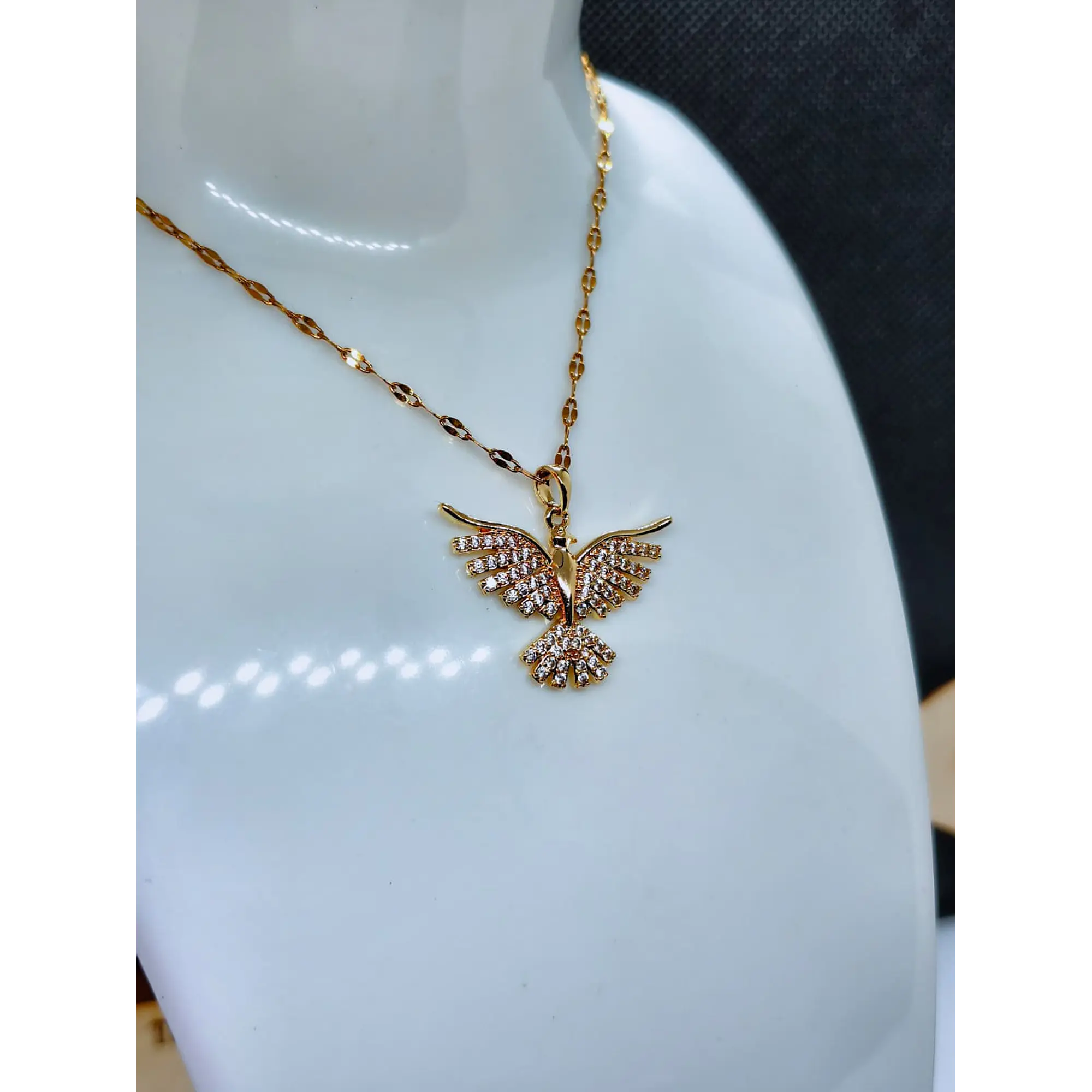 Colar Espírito Santo em Ouro (Pendente Ave Cravejado com Zircónias) 8