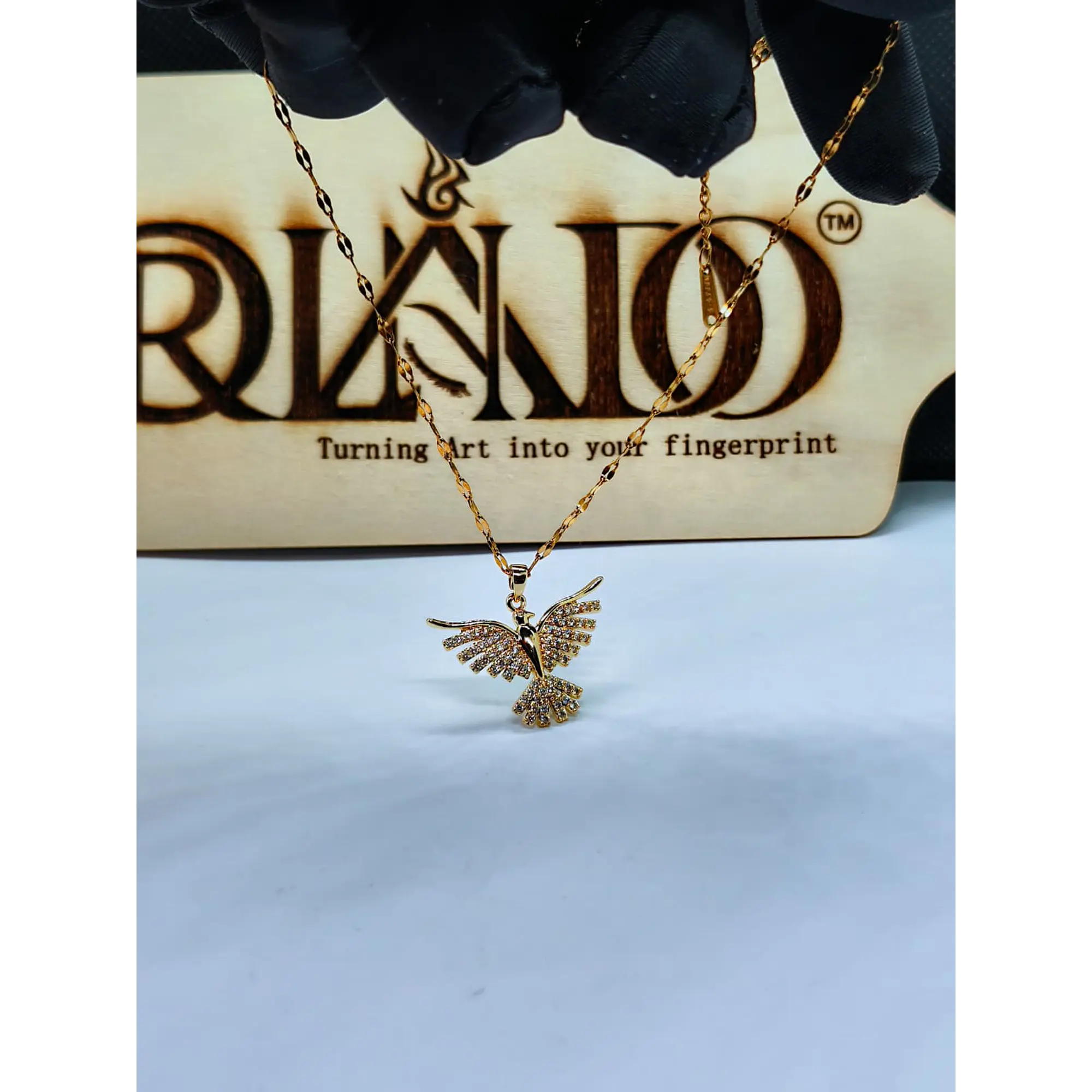 Colar Espírito Santo em Ouro (Pendente Ave Cravejado com Zircónias) 3