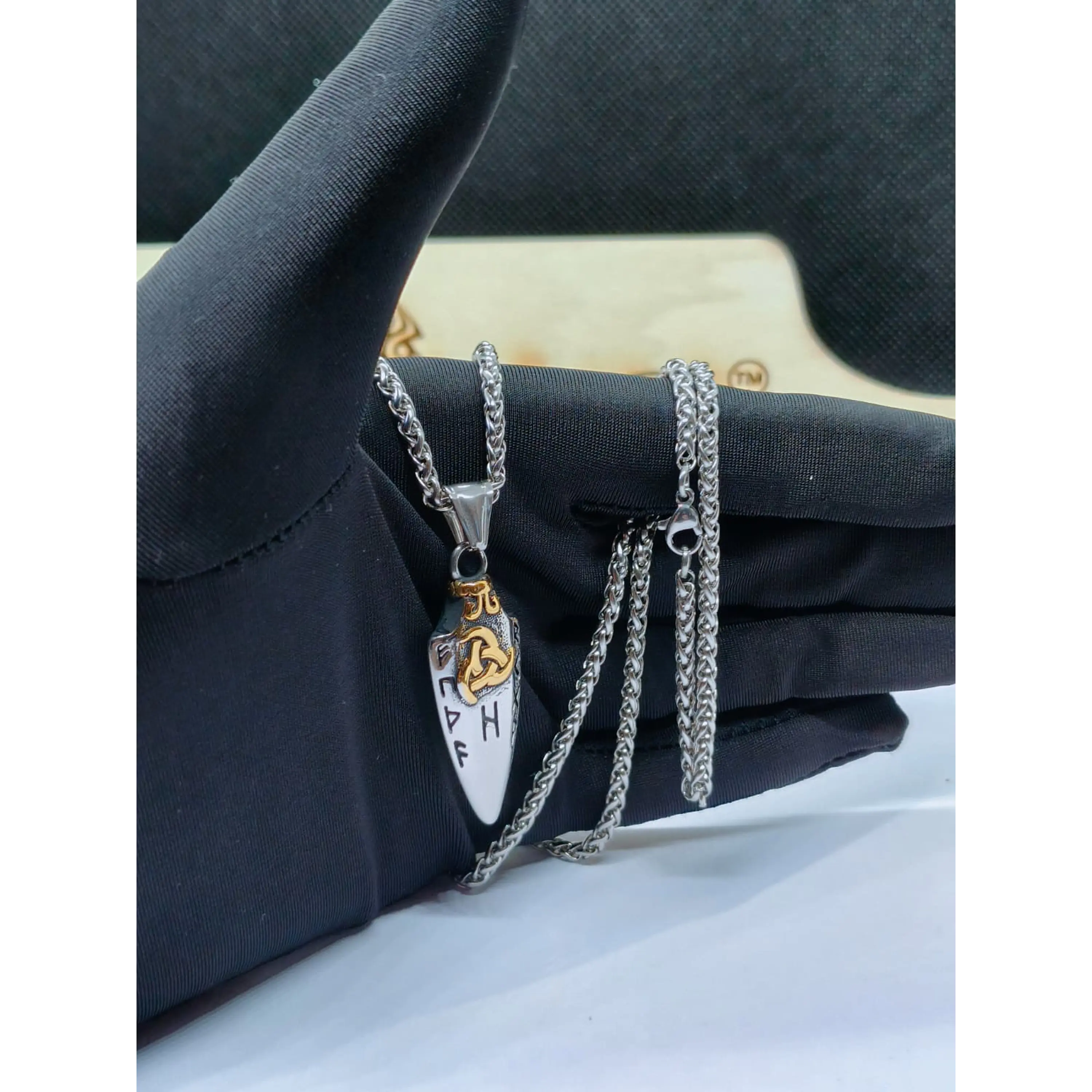 Viking chain with 316L stainless steel pendant - Model 3 3