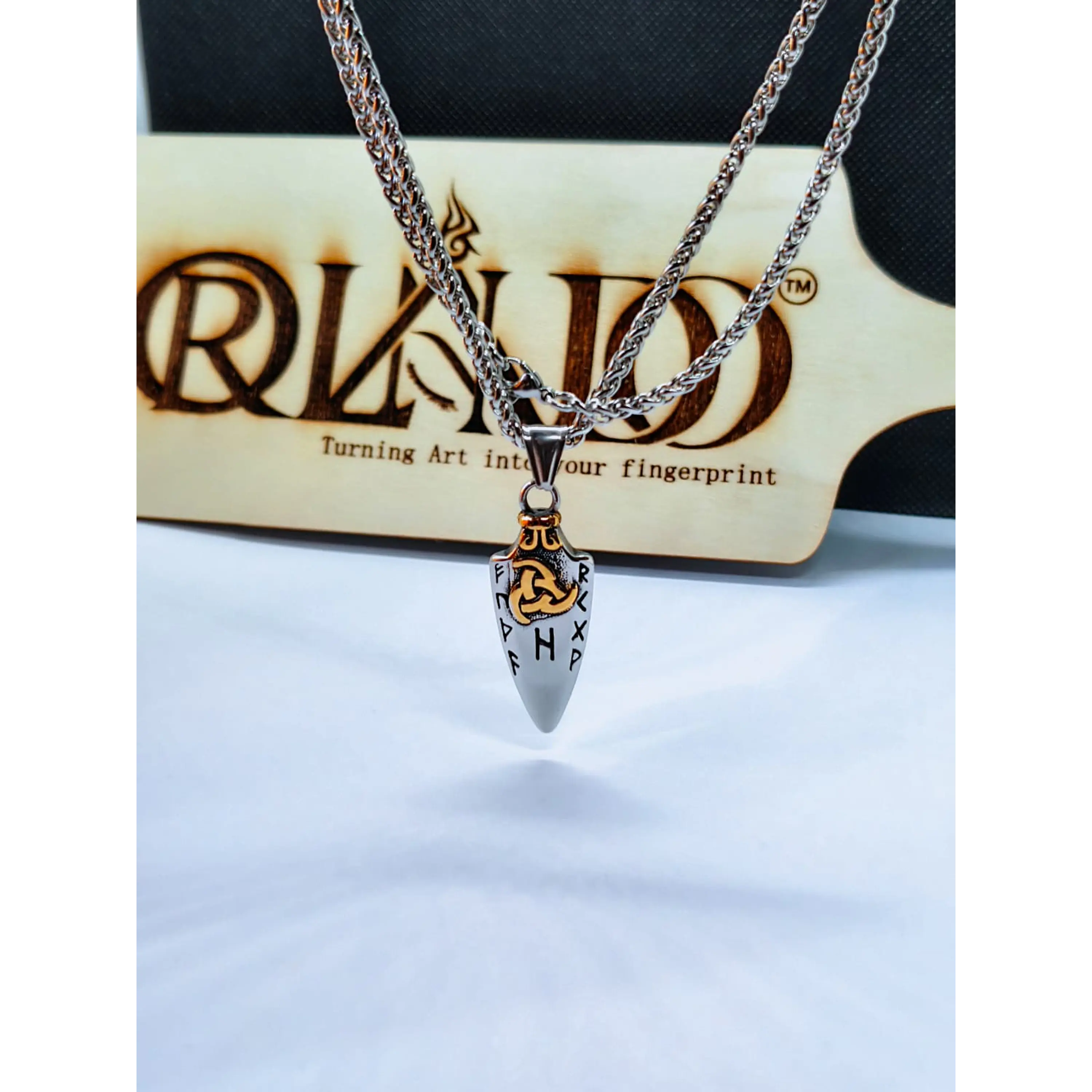 Viking chain with 316L stainless steel pendant - Model 3 4