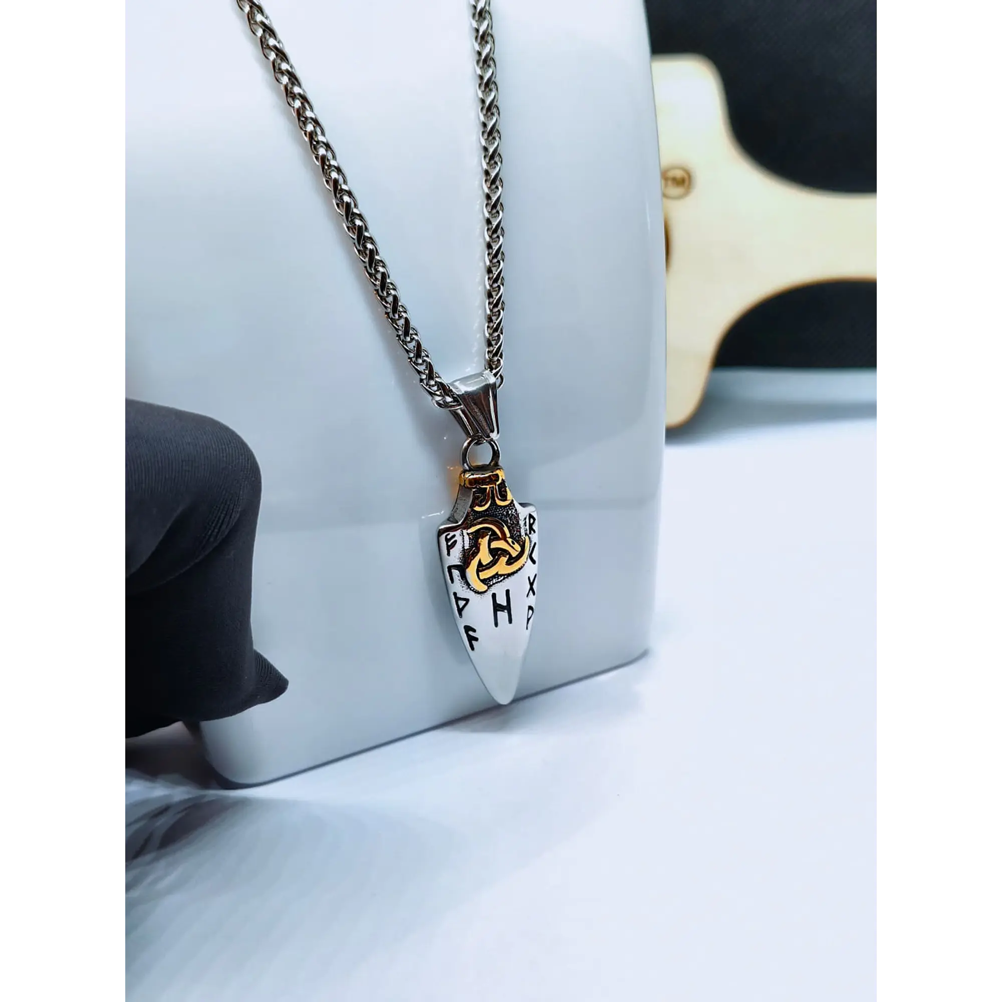 Viking chain with 316L stainless steel pendant - Model 3 7