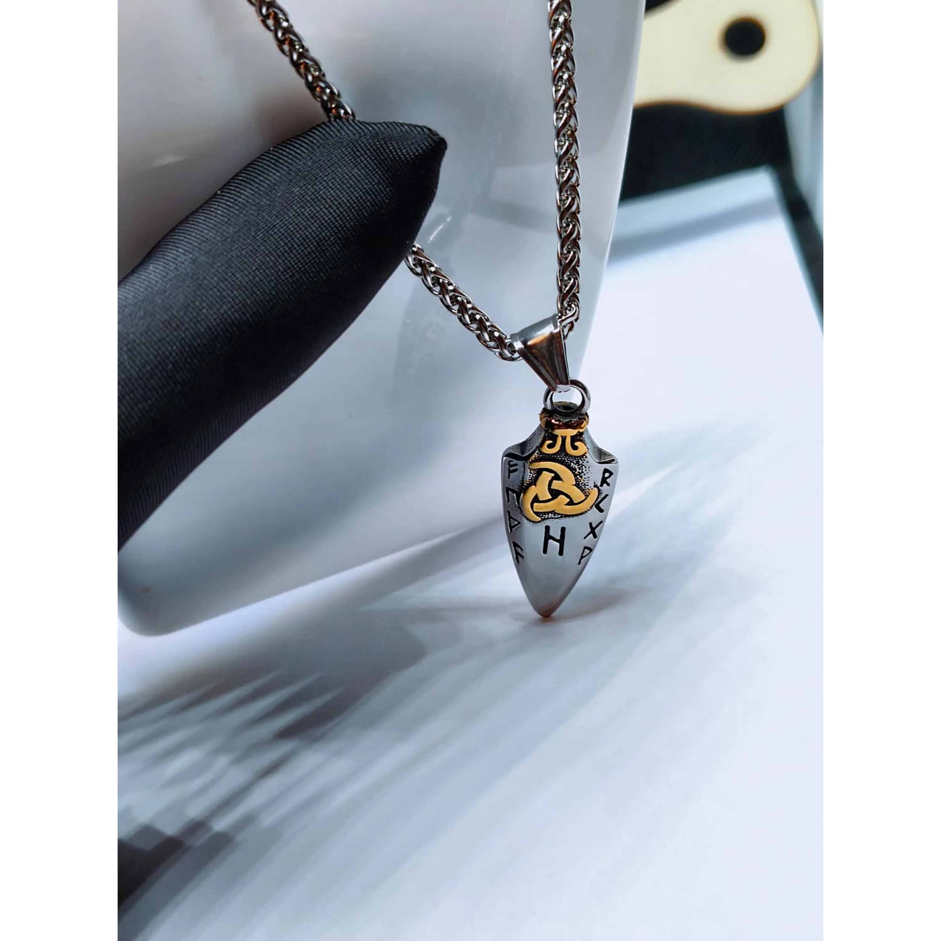 Viking chain with 316L stainless steel pendant - Model 3 8