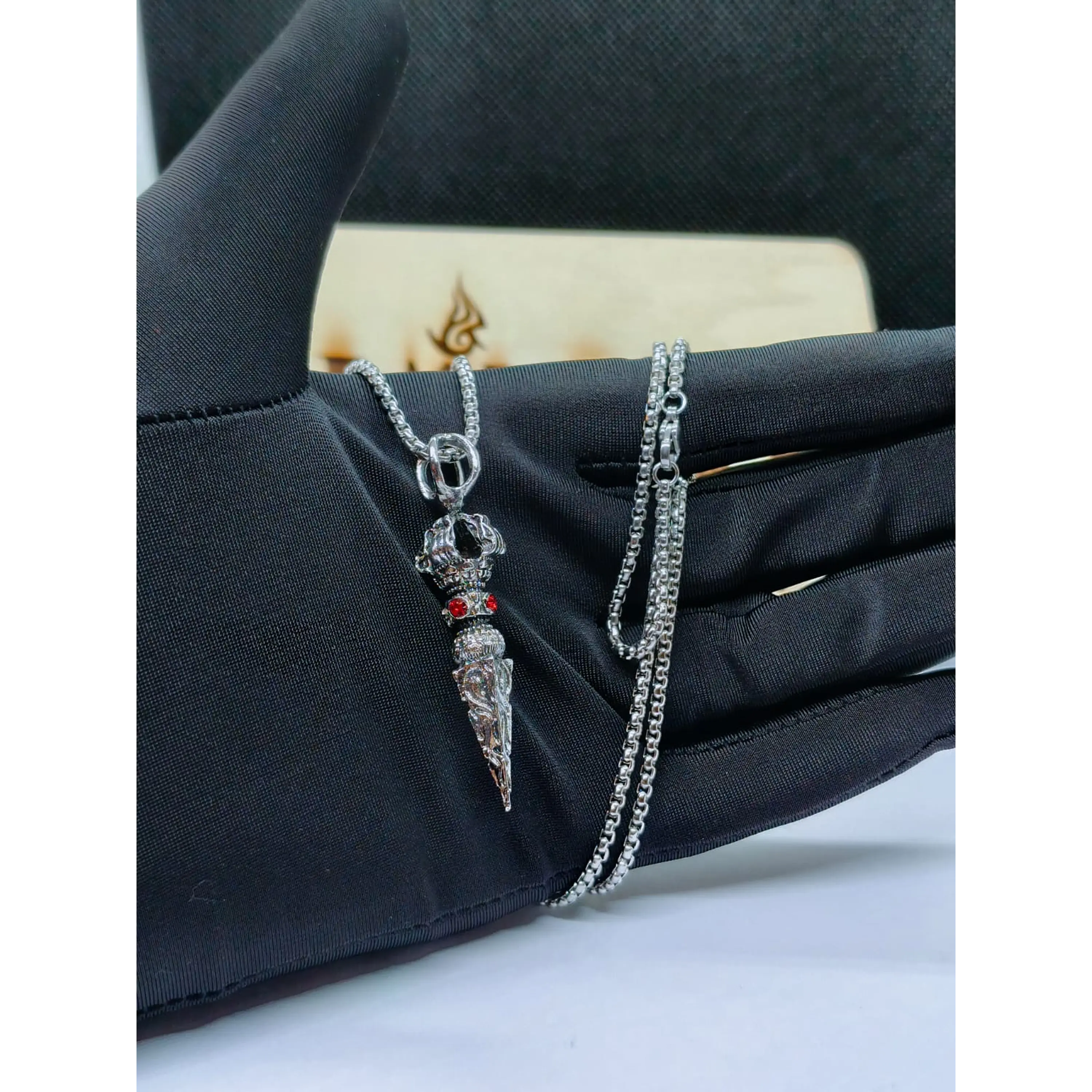 Gothic chain with stainless steel Ruby Crown 2