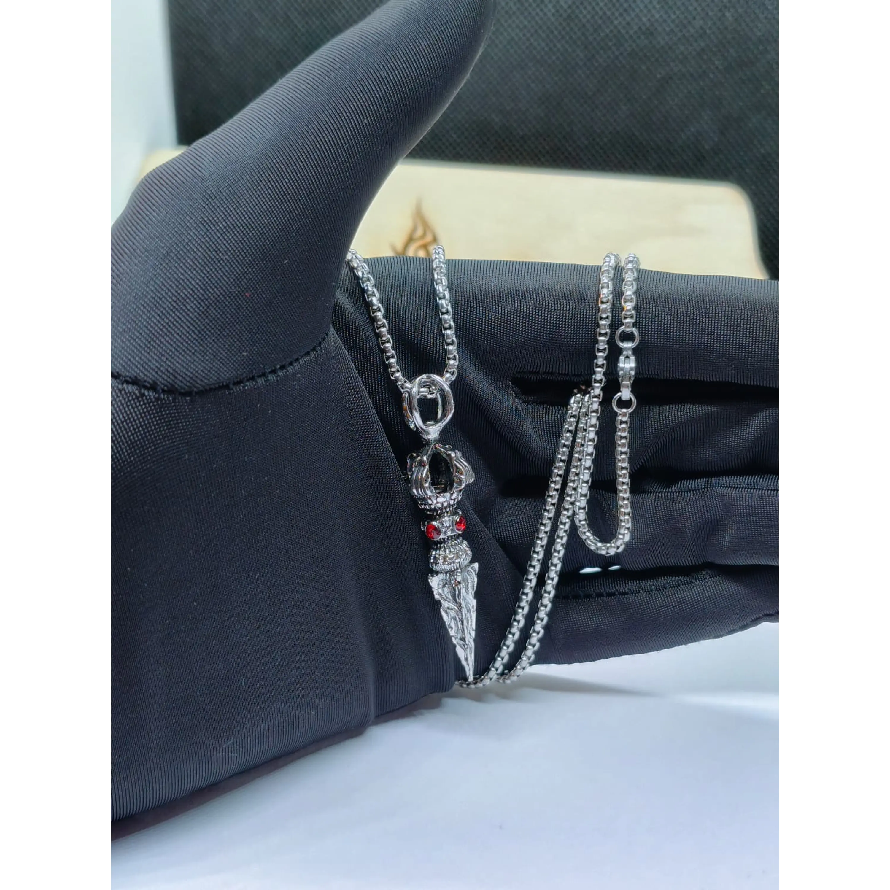 Gothic chain with stainless steel Ruby Crown 3