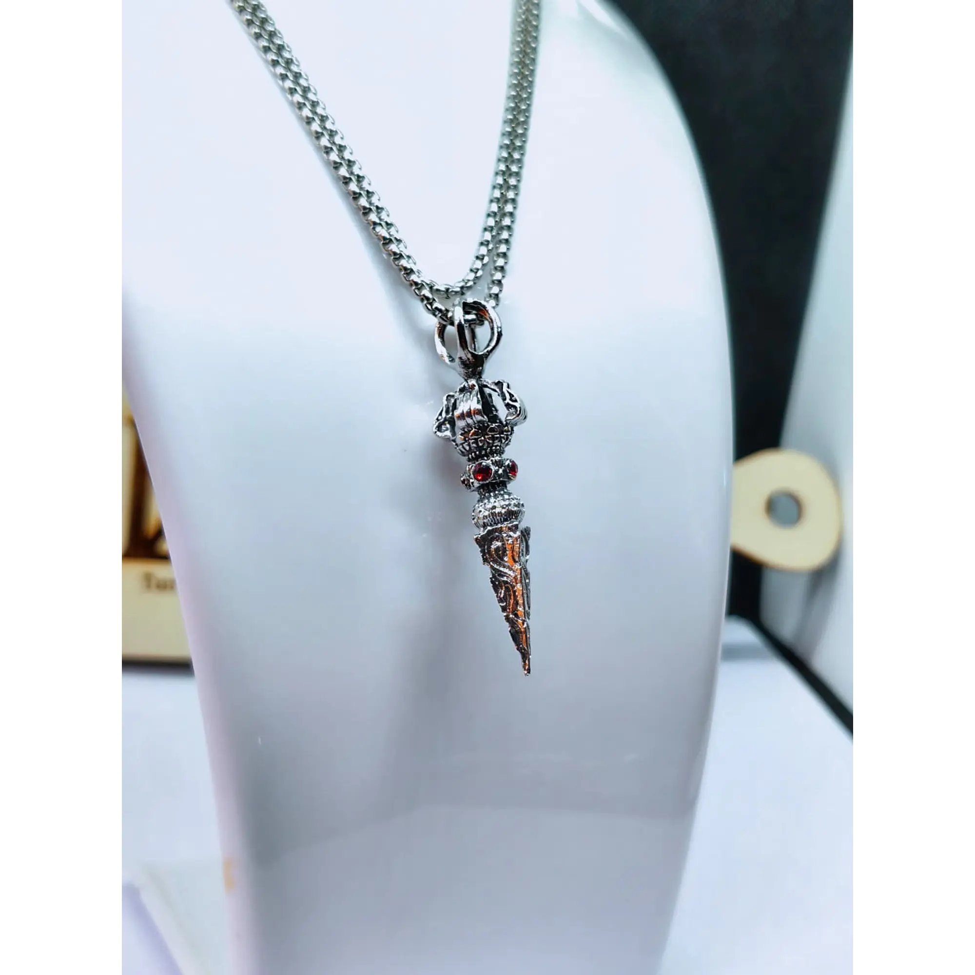 Gothic chain with stainless steel Ruby Crown 6