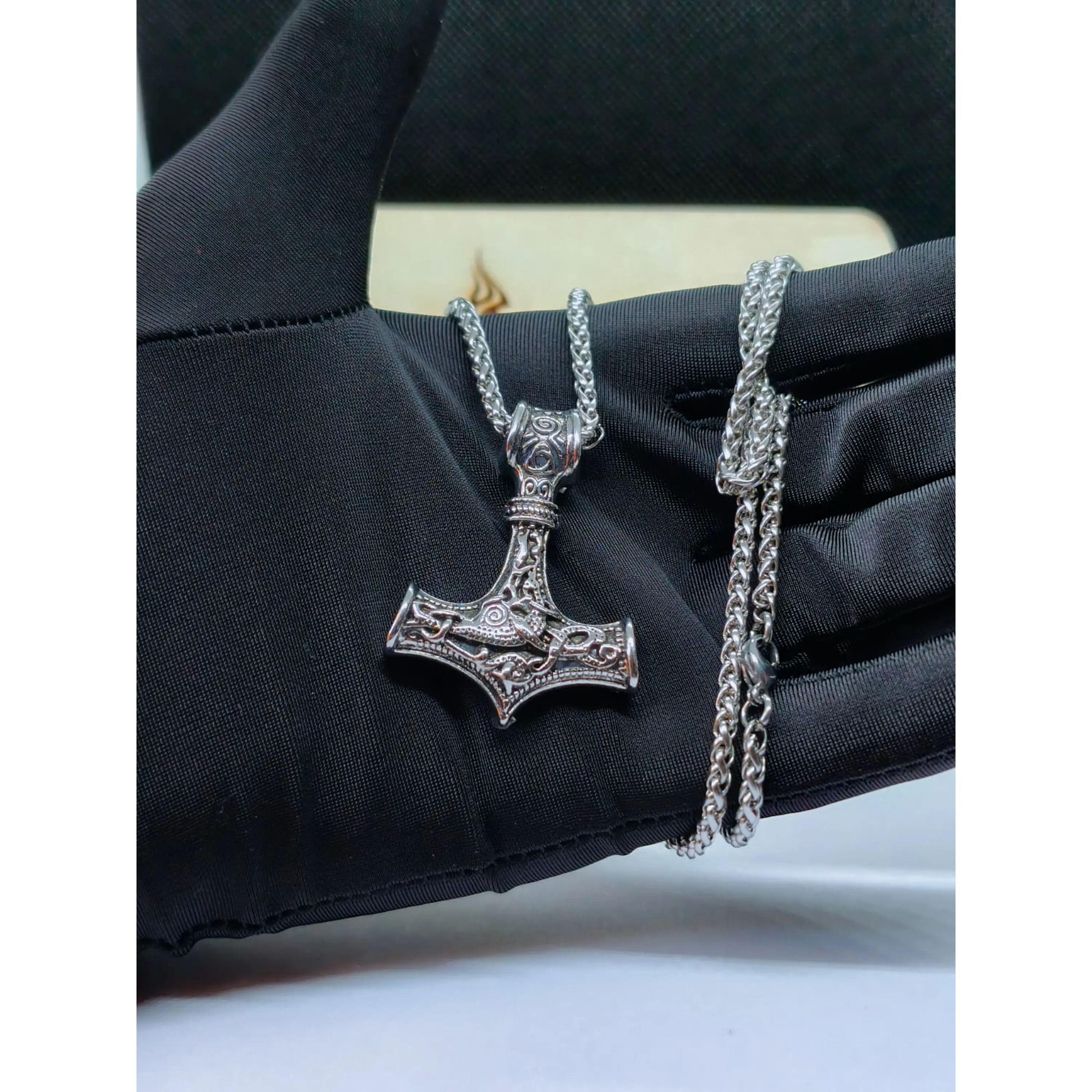 Viking chain with 316L stainless steel pendant - Model 4 6