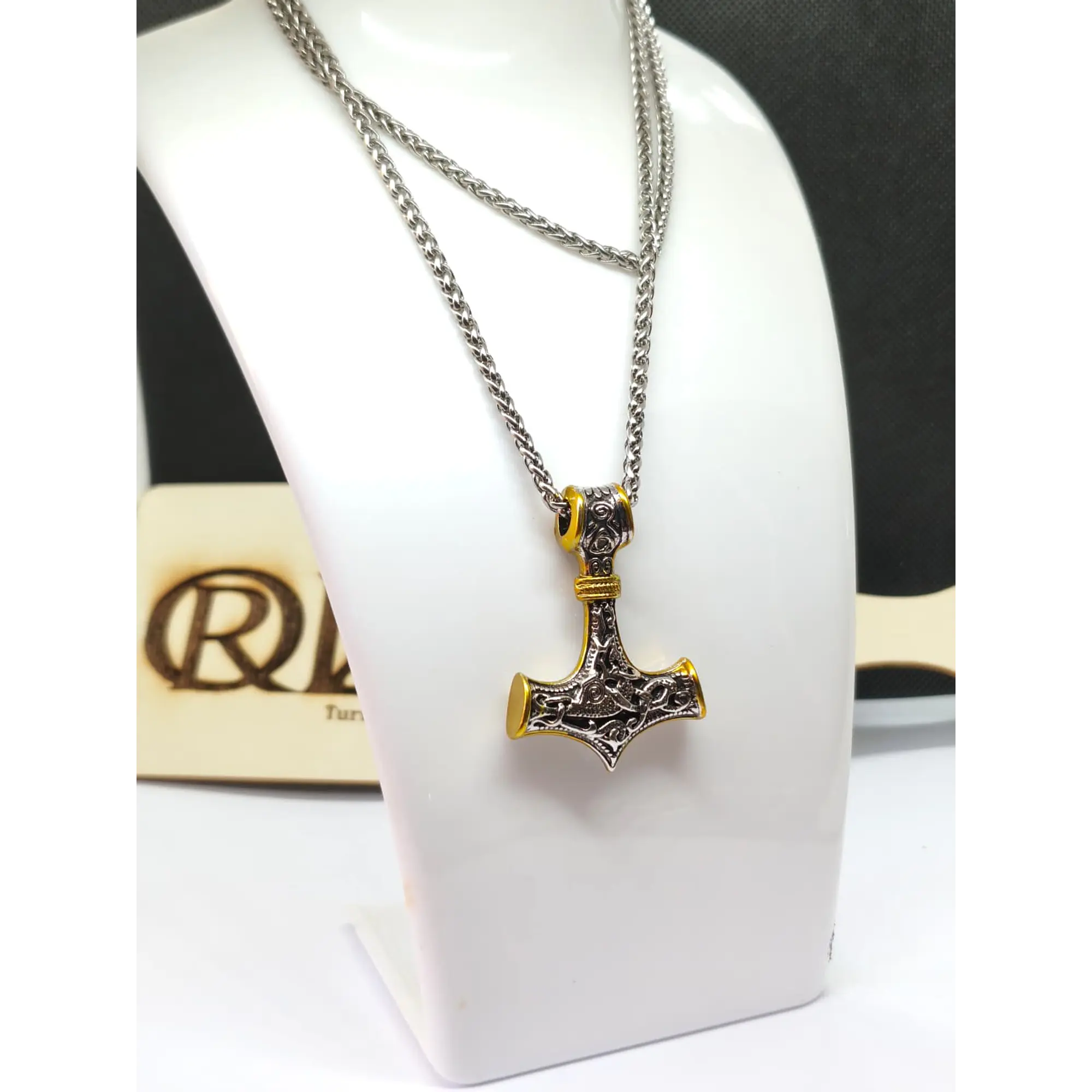 Viking chain with 316L stainless steel pendant - Model 7 3