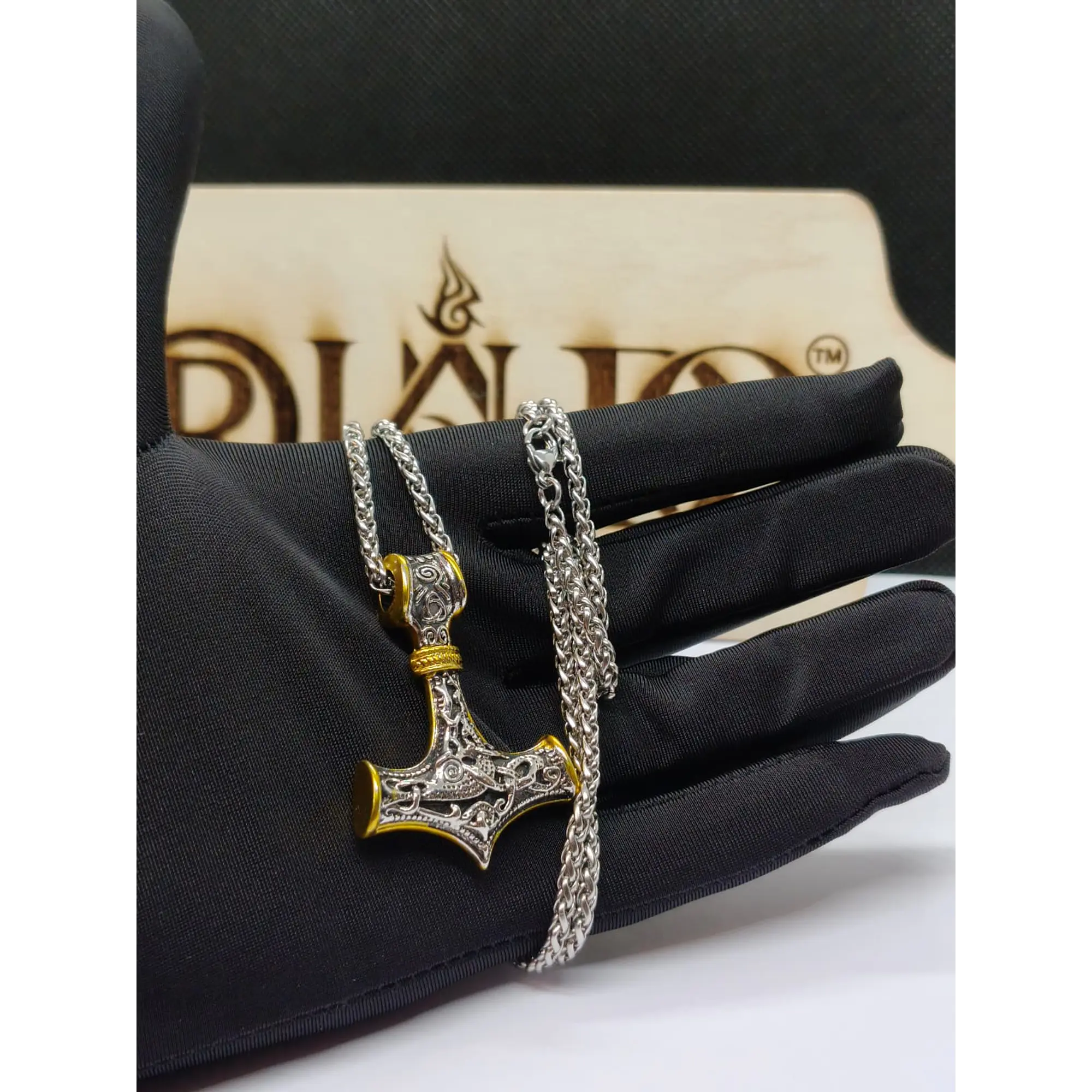 Viking chain with 316L stainless steel pendant - Model 7 5