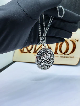 Corrente com Medalhão Hórus em aço inoxidável 316 L 