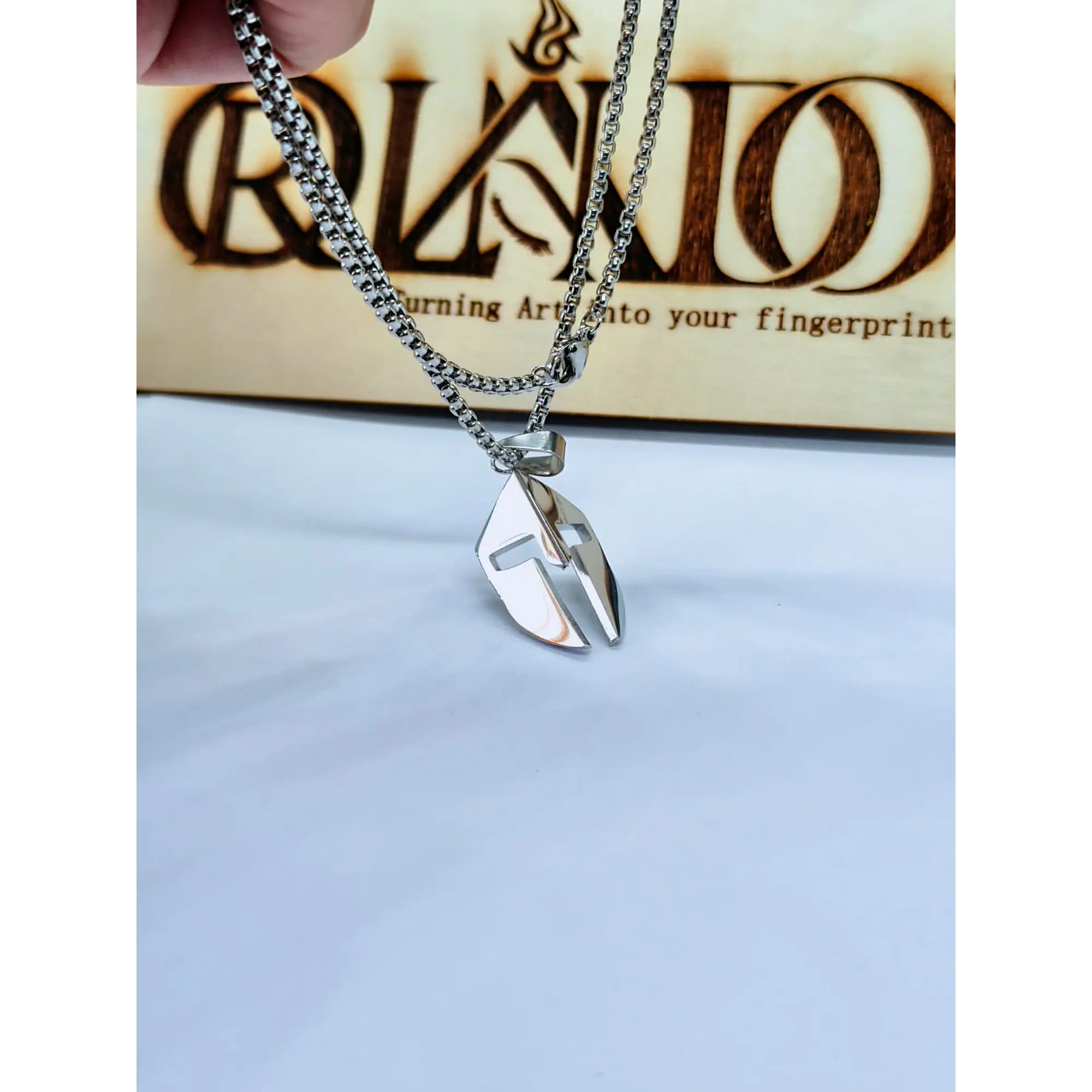 Chaîne spartiate avec pendentif en acier inoxydable 316L. 1