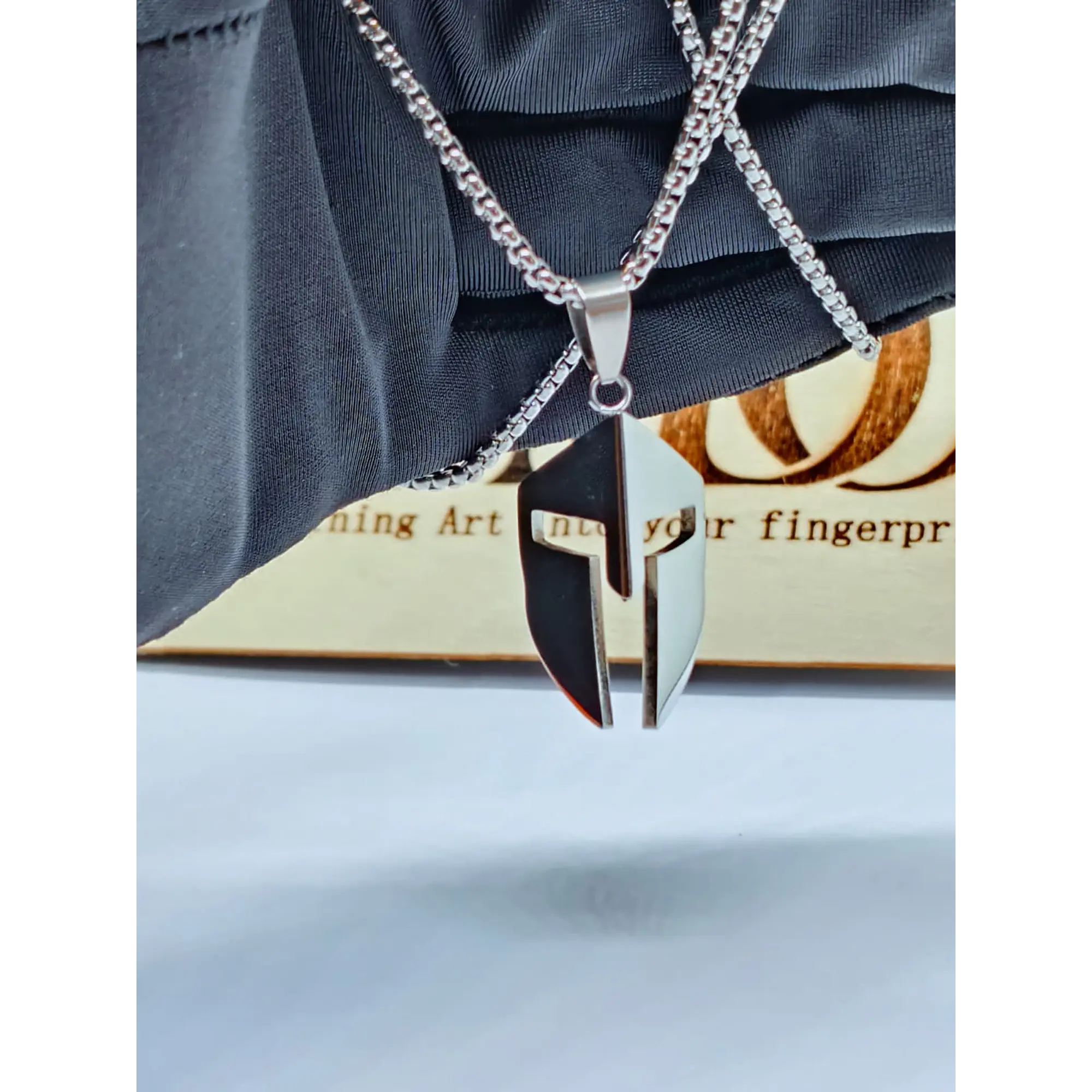 Chaîne spartiate avec pendentif en acier inoxydable 316L. 9