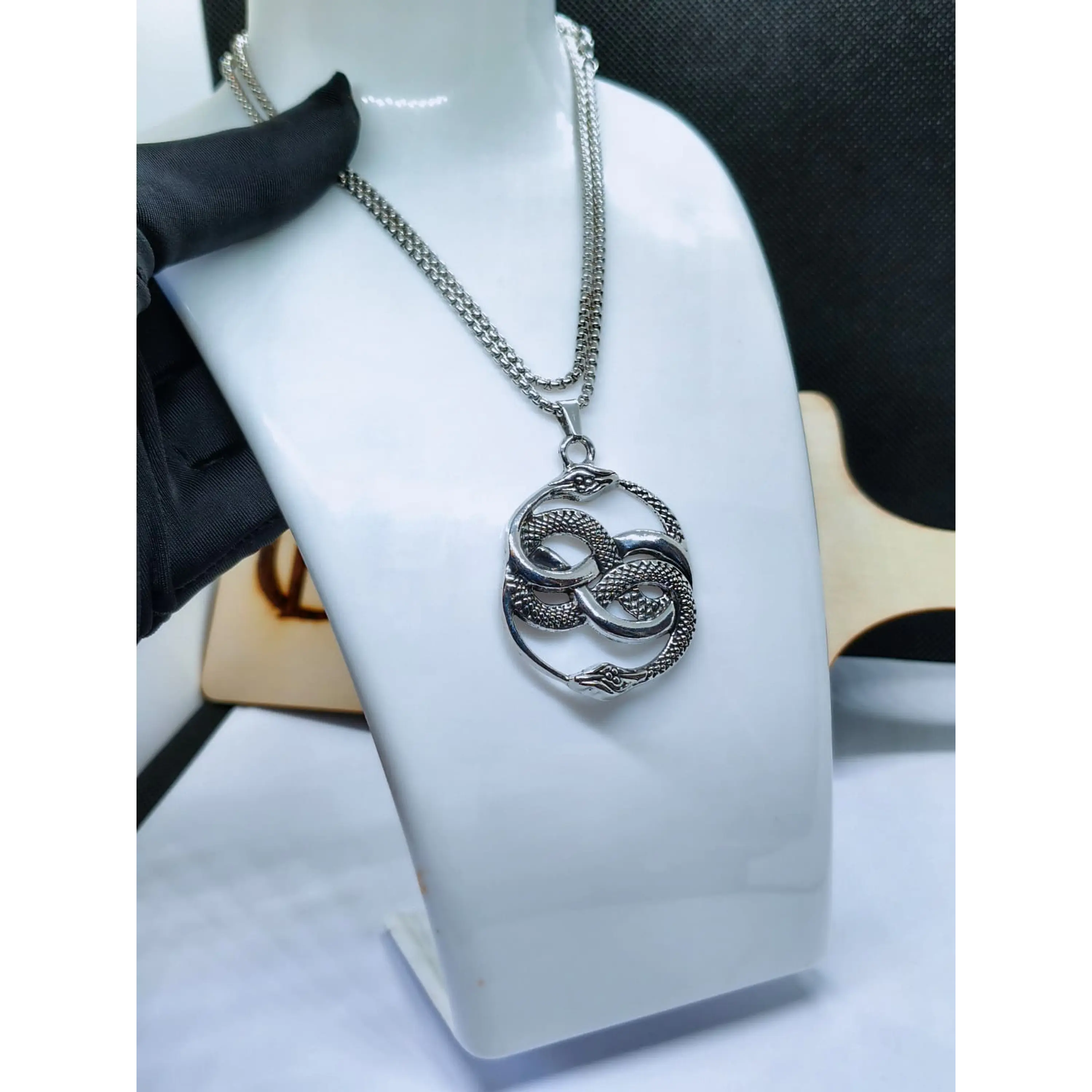 Corrente em aço inoxidável INFINITE SNAKE. 8
