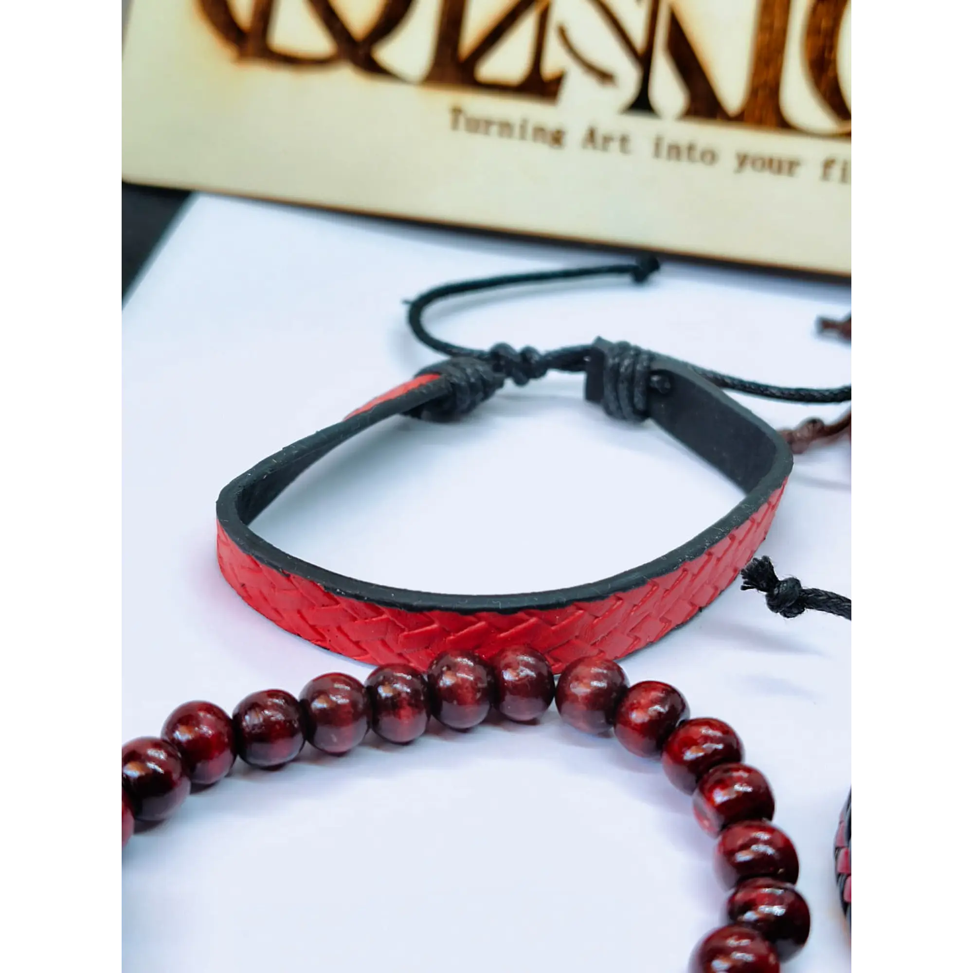 Conjunto de Pulseiras Artesanais – Vermelho e Preto (4 Unidades) 4
