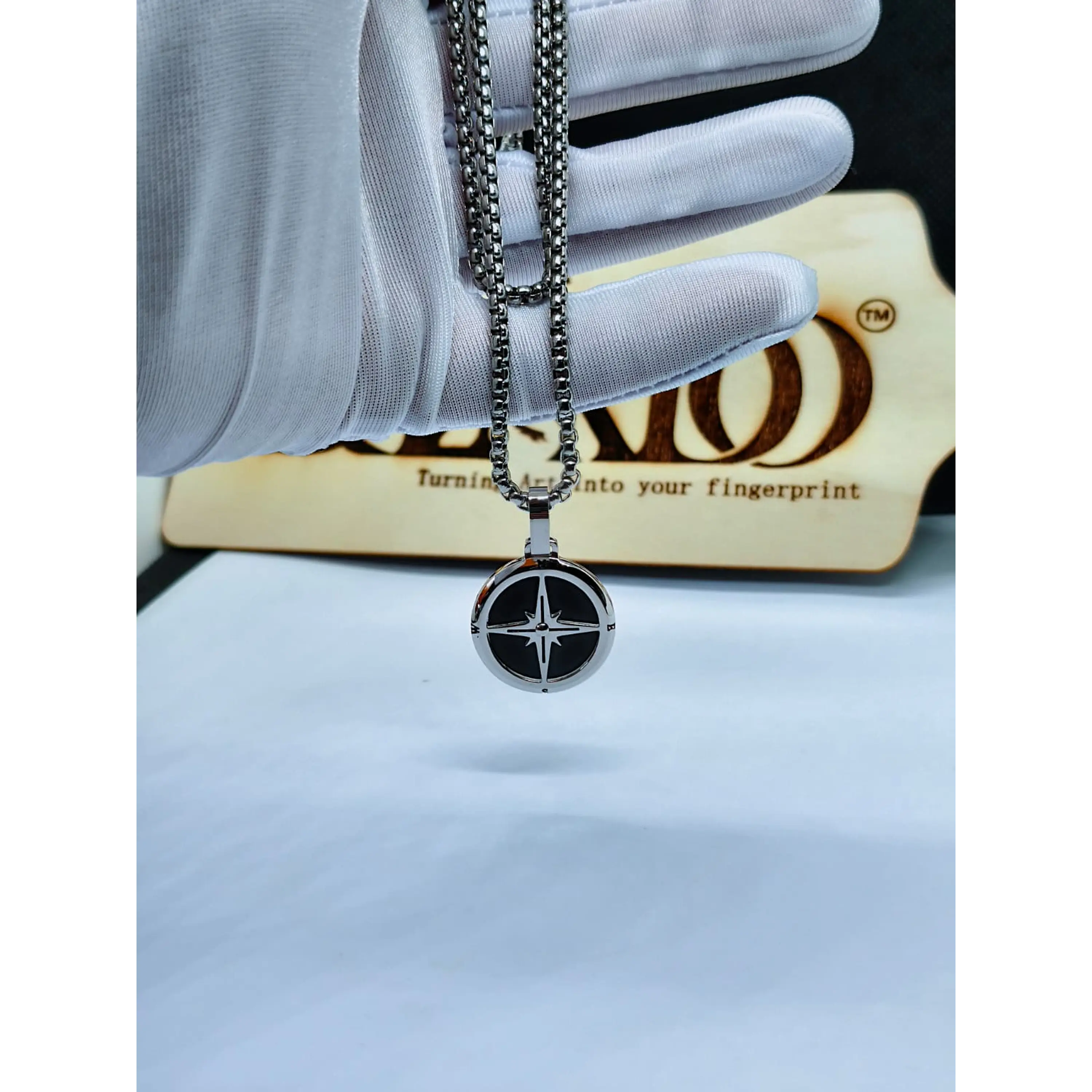 Colar Masculino com Pendente Bússola em Aço Inoxidável Prateado 7