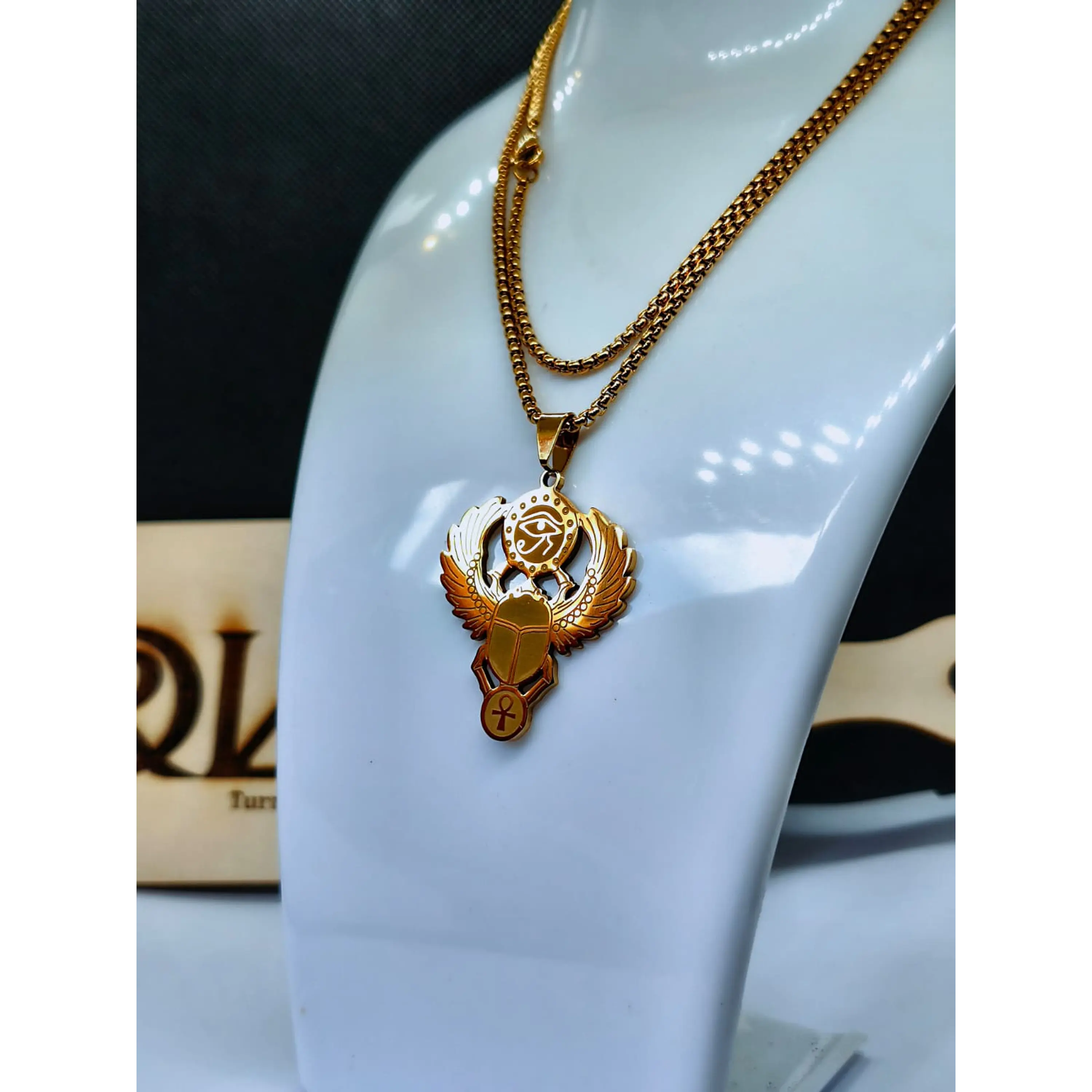 Colar Escaravelho Egípcio Alado com Olho de Hórus e Ankh 2