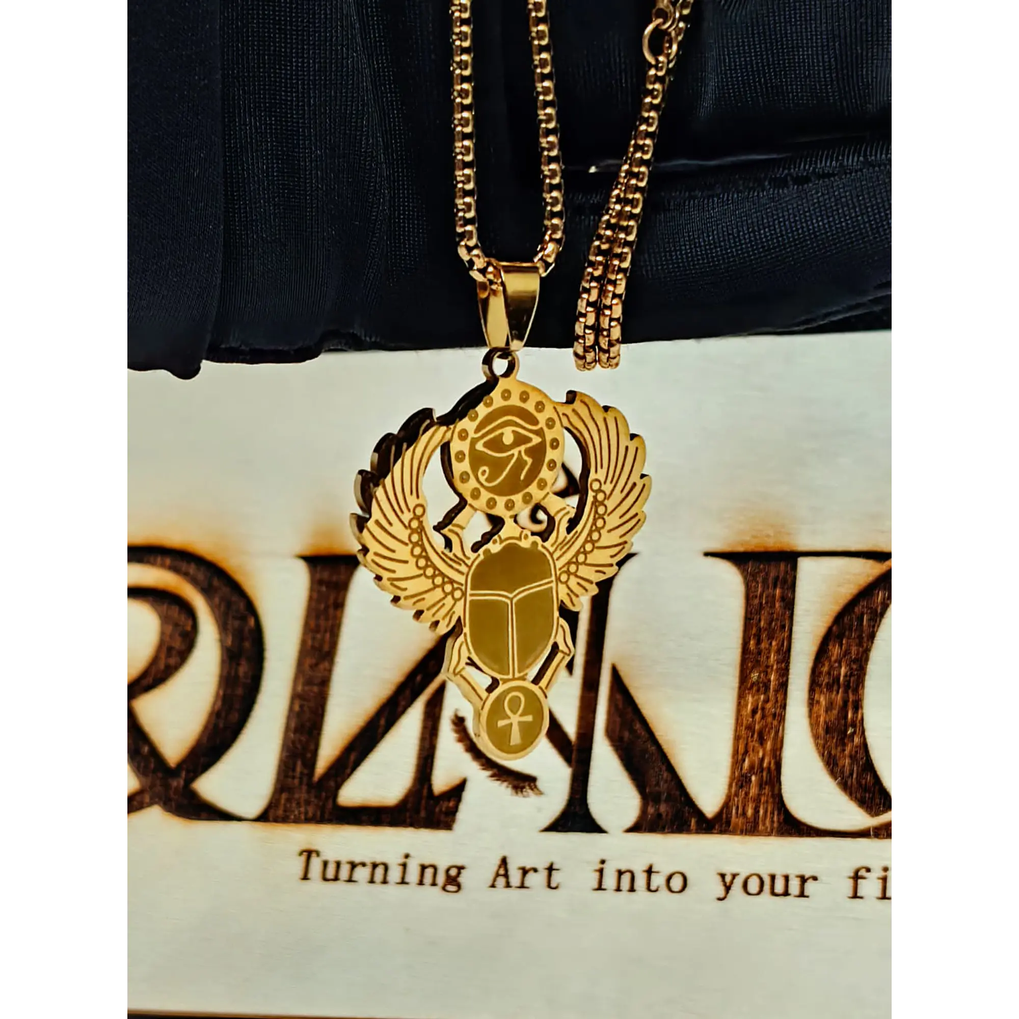 Colar Escaravelho Egípcio Alado com Olho de Hórus e Ankh 4