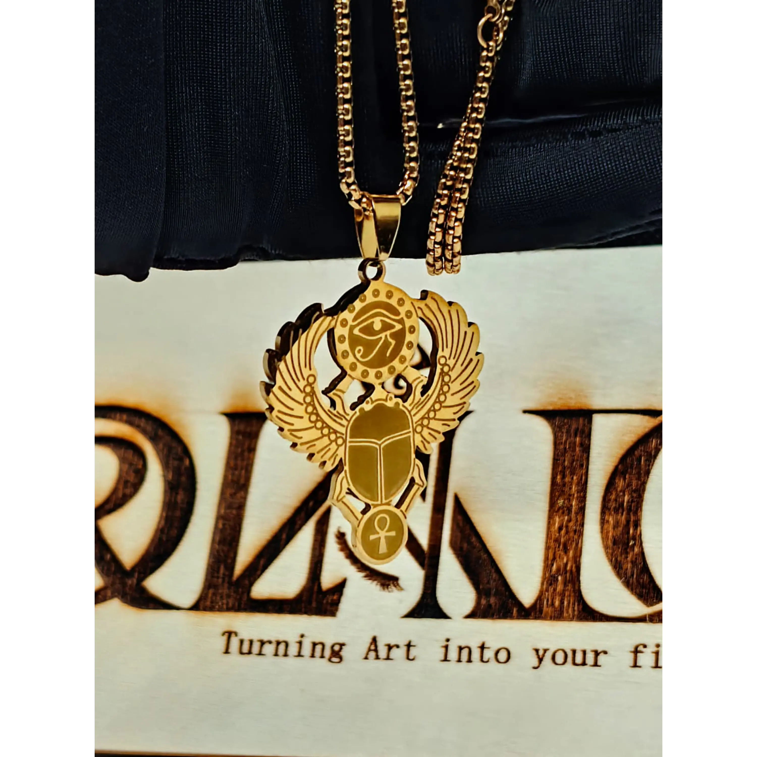 Colar Escaravelho Egípcio Alado com Olho de Hórus e Ankh 4