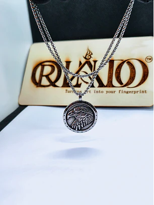 Colar com Medalha de Águia em Aço Inoxidável