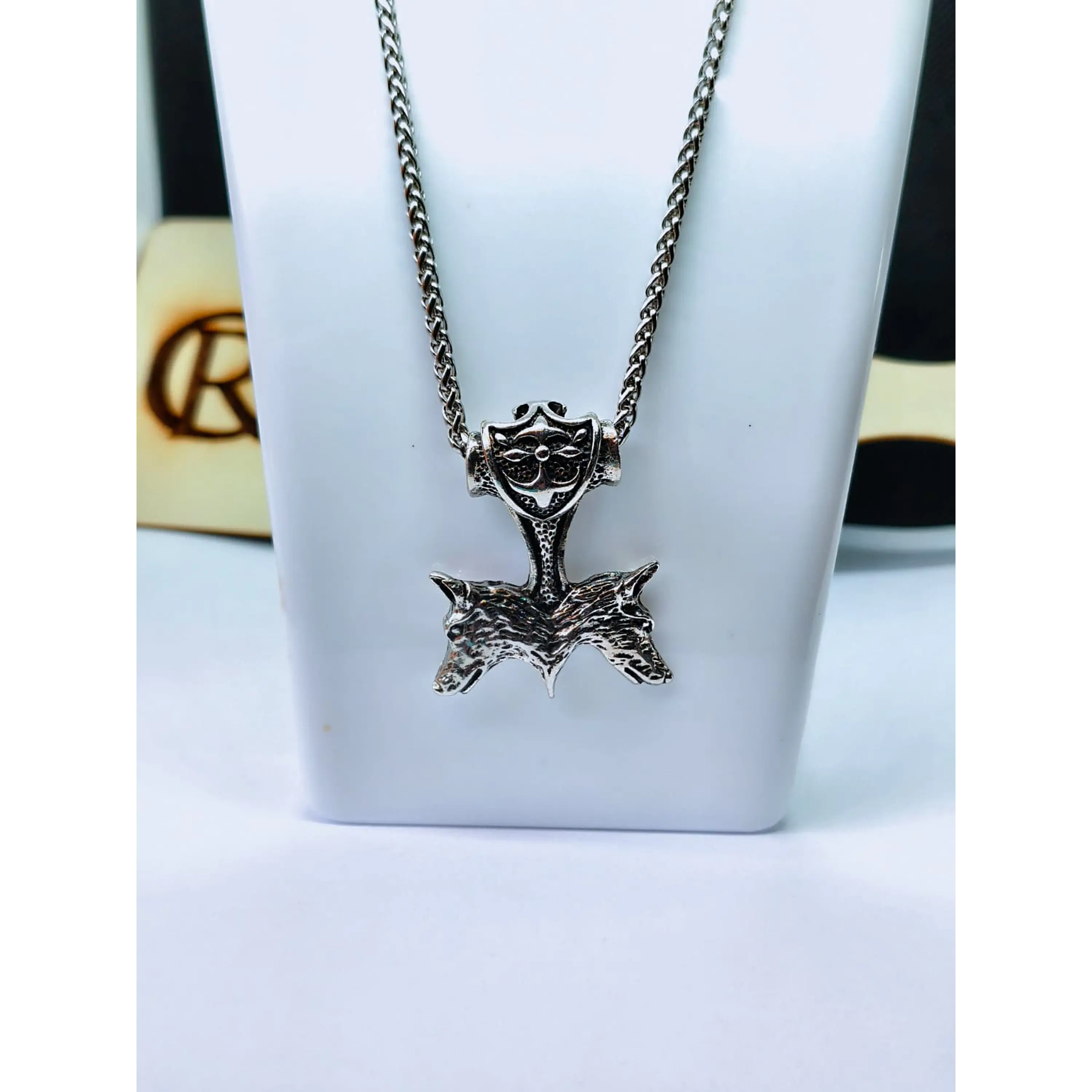 Colar Viking Mjölnir e Lobos – Corrente Espiga em Aço Prateado 5