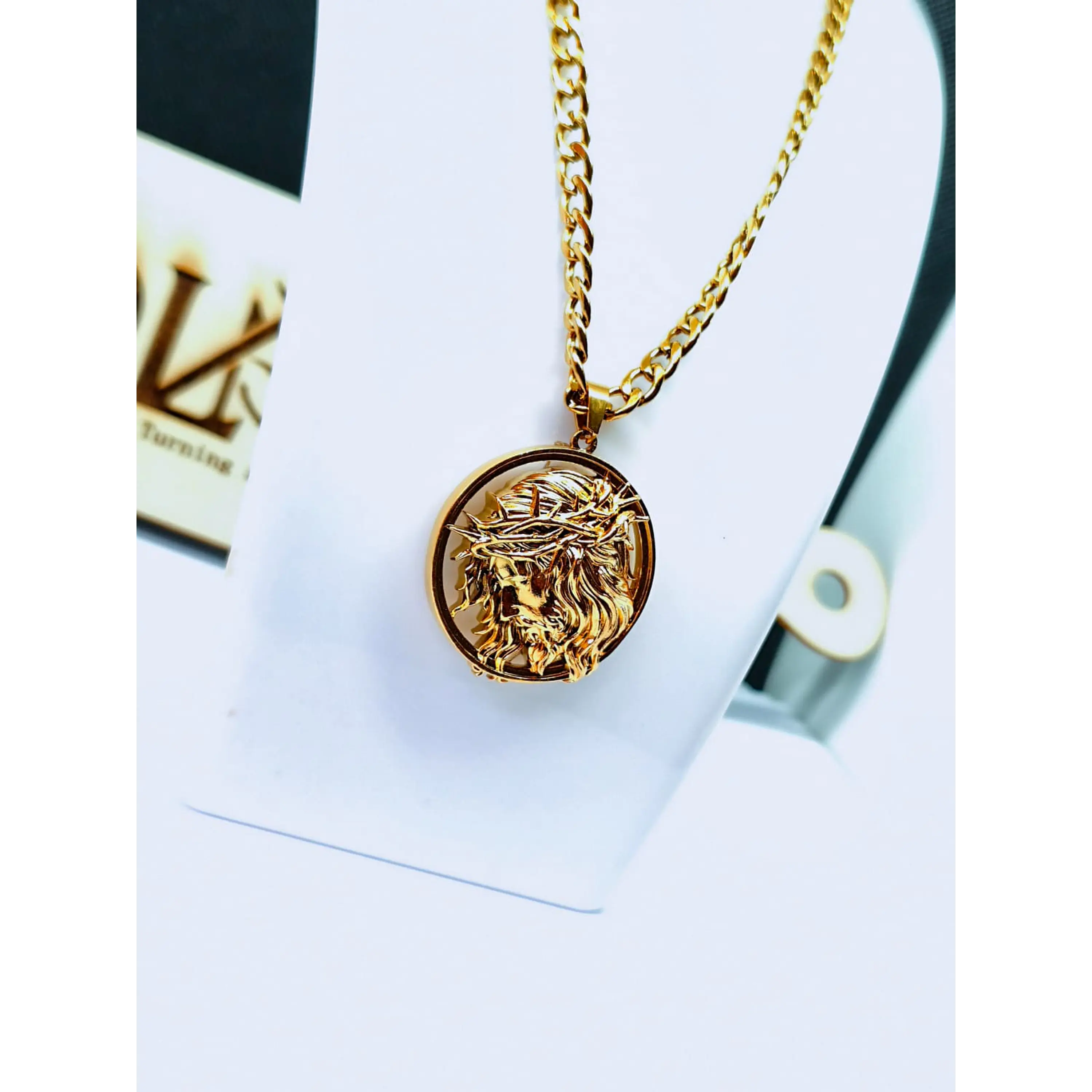 Medalha Face de Cristo em Alto Relevo com Corrente Elo Grumet/Baiano 9