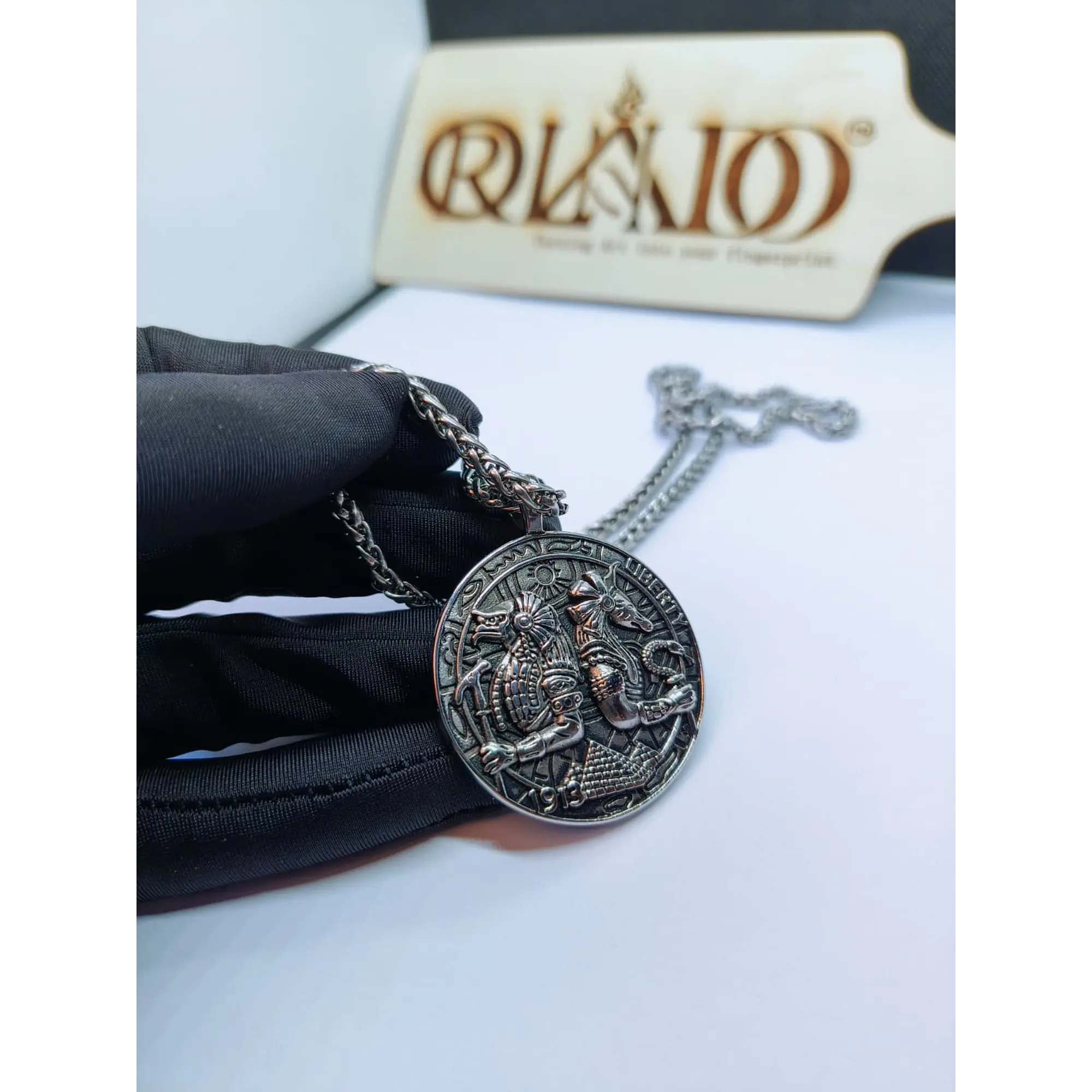 Medalha Mitologia Egípcia e Anunnaki – Prateado em Aço Inoxidável 10