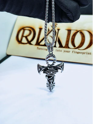 Colar Cruz Ankh com Olho de Hórus em Aço Inoxidável – Amuleto Egípcio