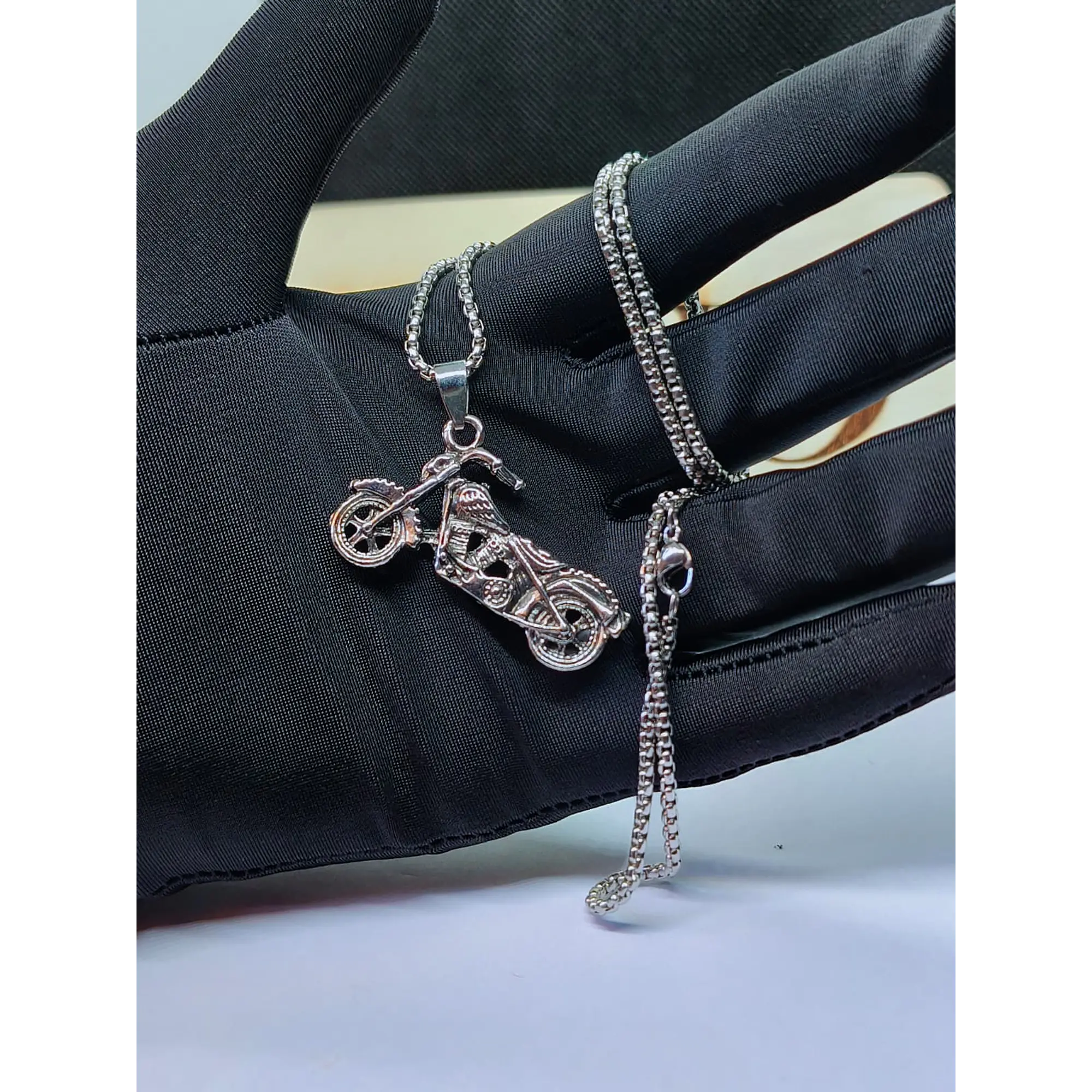 Colar Motard Harley em aço inox prateado 6