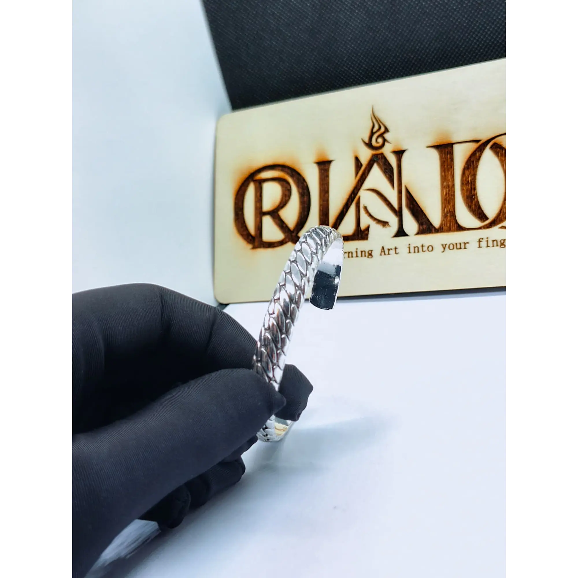 Bracelete Ajustável Trançada em Prateado 5