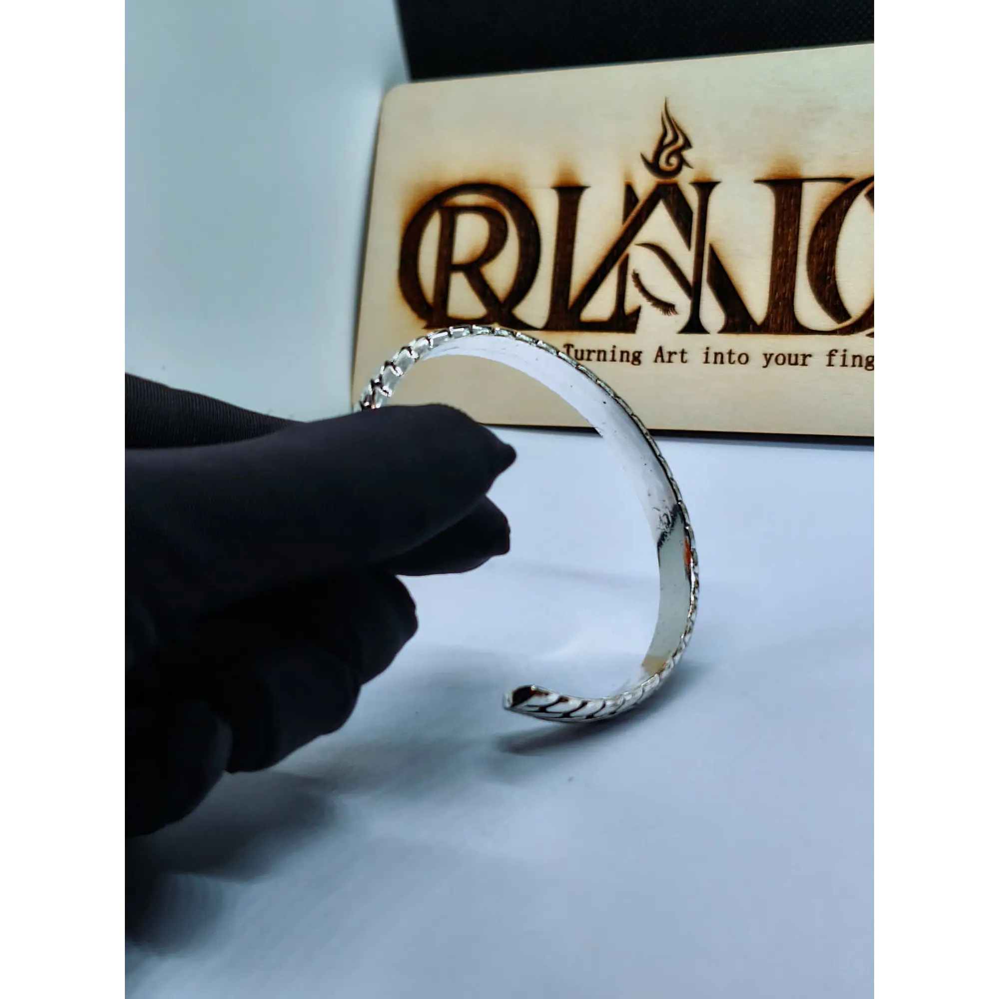 Bracelete Ajustável Trançada em Prateado 7