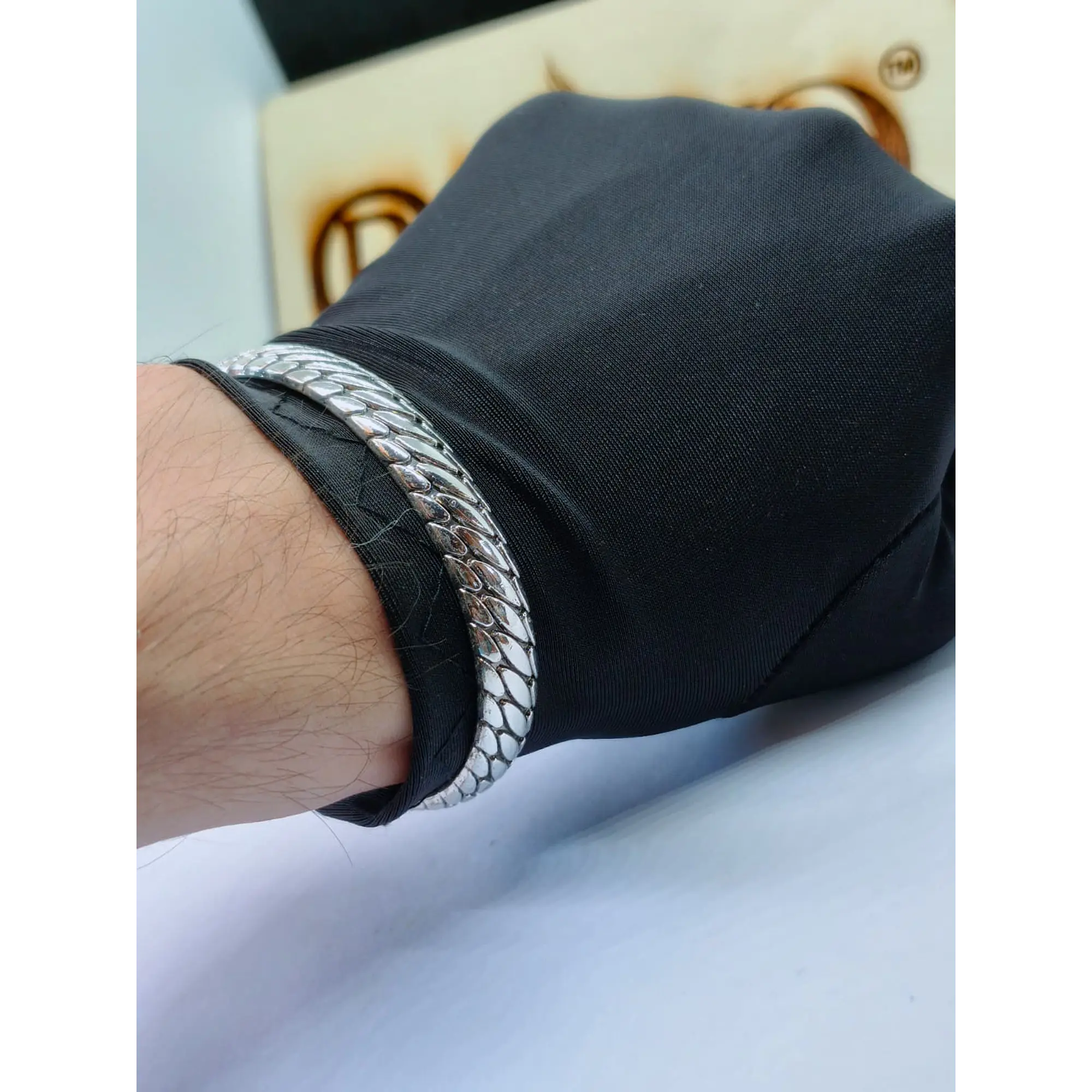 Bracelete Ajustável Trançada em Prateado 3