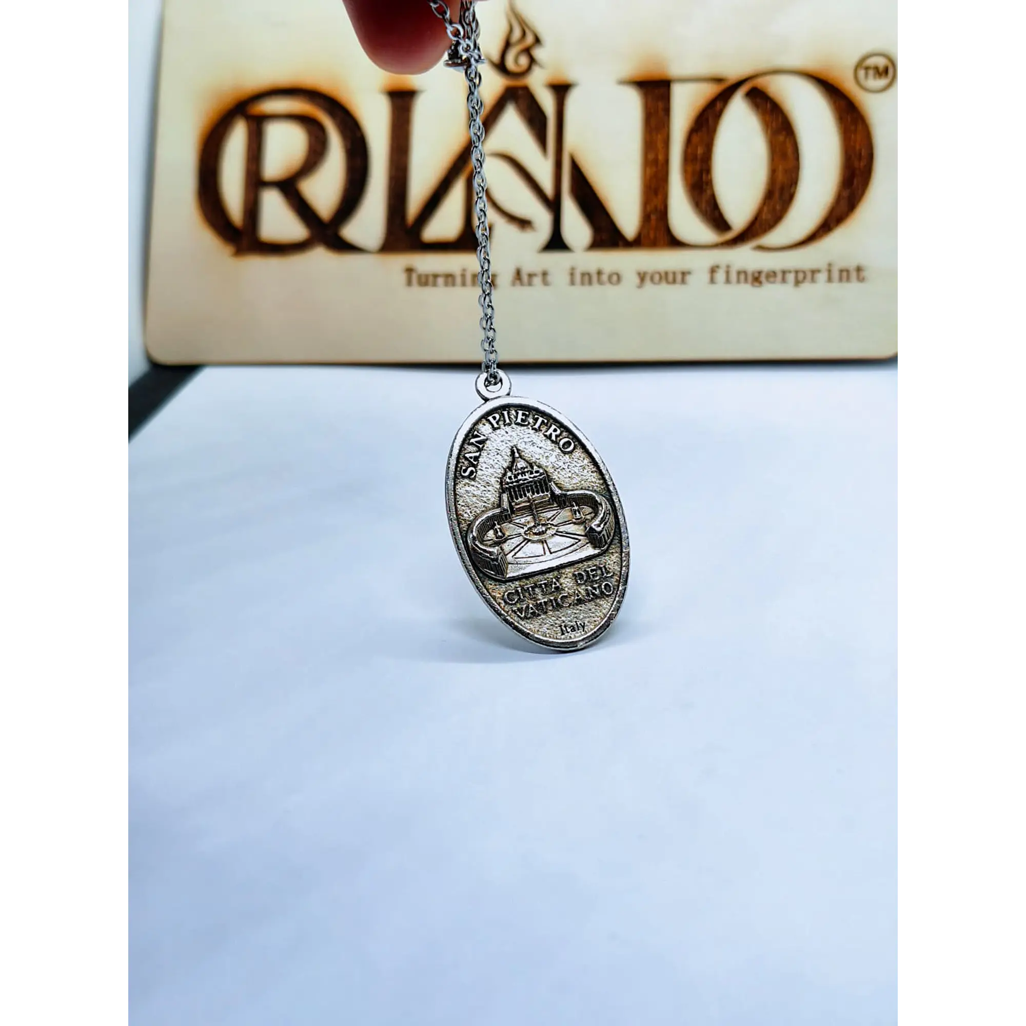 Colar com Medalha Papa Francisco & Vaticano 6