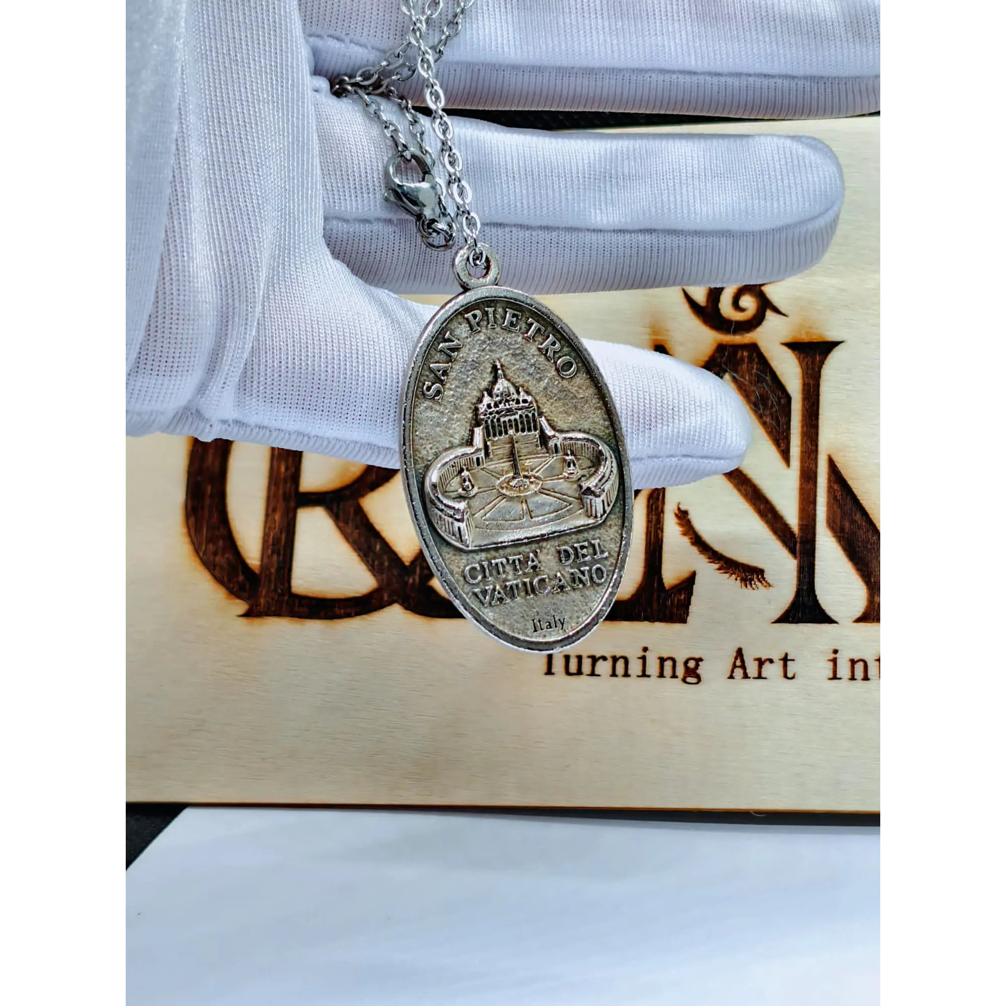 Colar com Medalha Papa Francisco & Vaticano 12