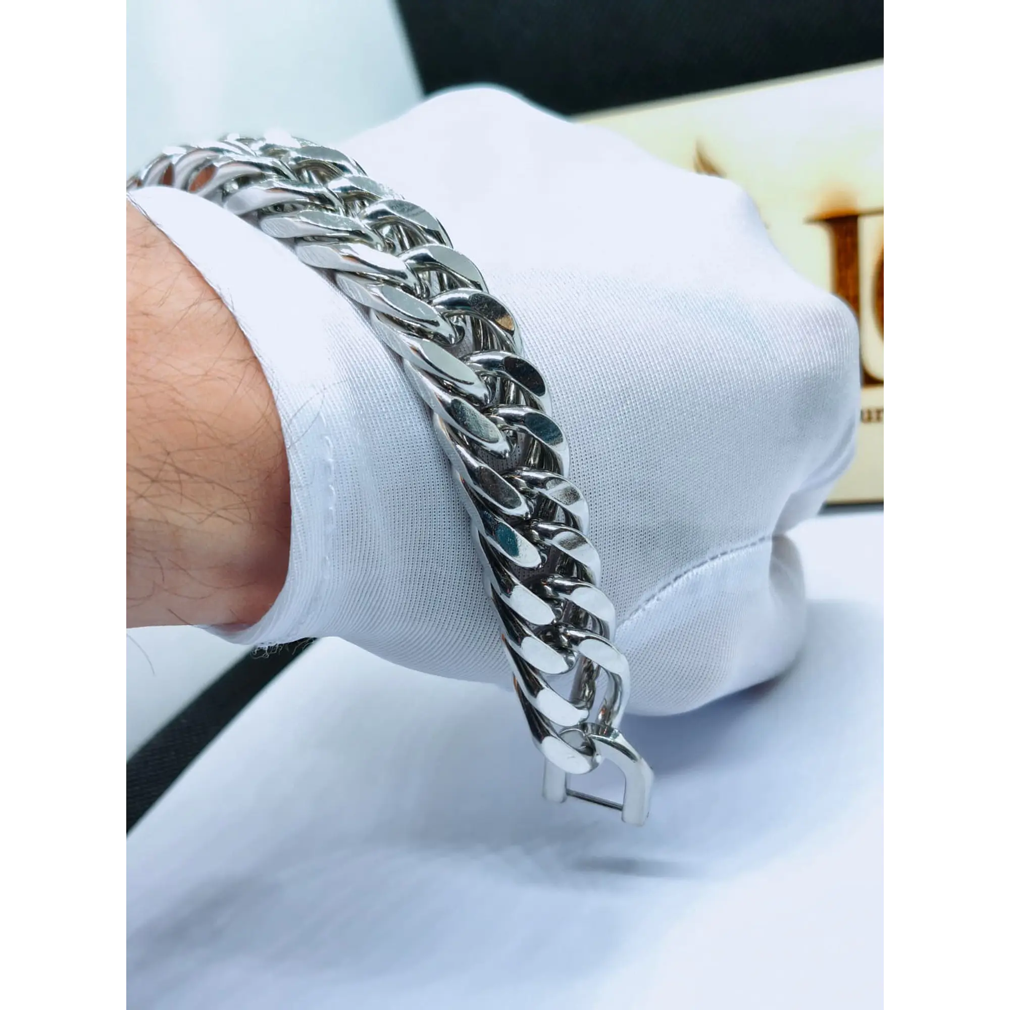 Pulseira Chunky com Fecho de Segurança em aço inoxidável. 4