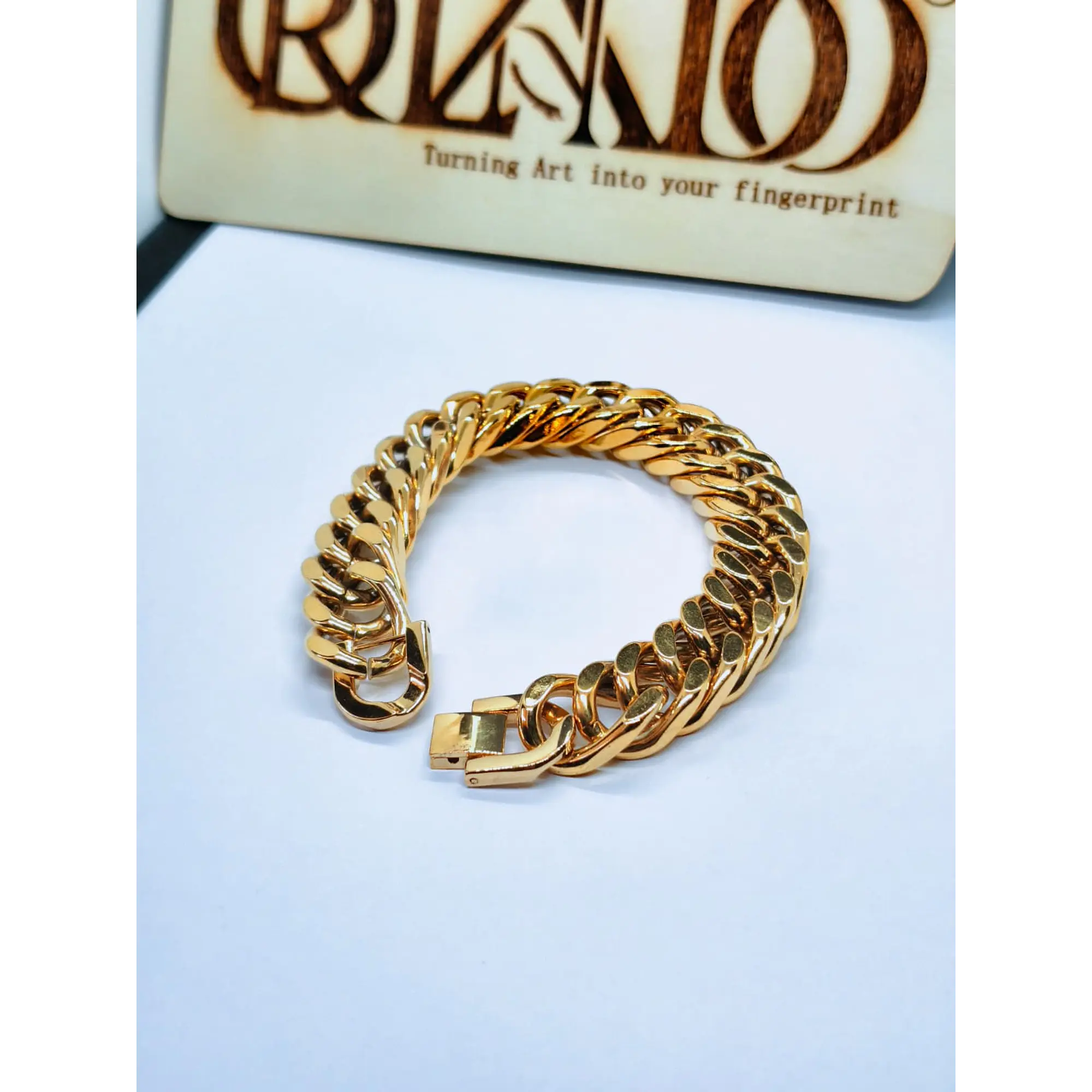 Pulseira de Elo Cubano Polida Dourada em aço Inox 1