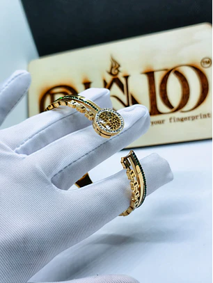Pulseira Bracelete Árvore da Vida Dourada com Strass e Cristais Verdes