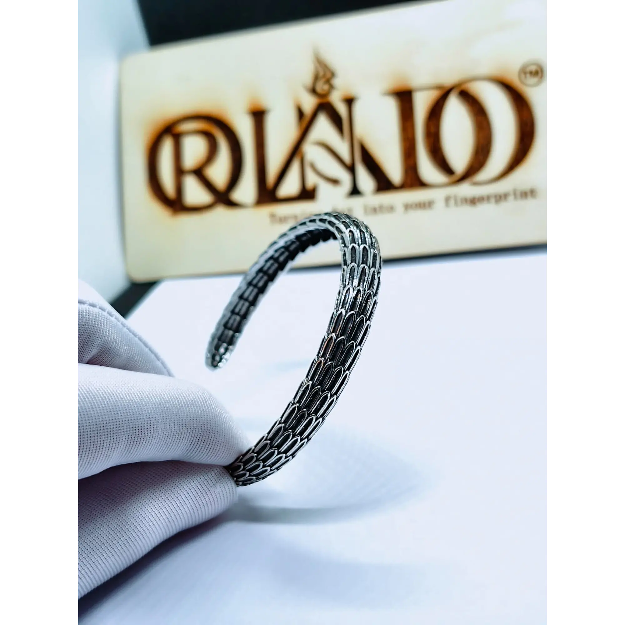 Bracelete Cuff Texturizada 