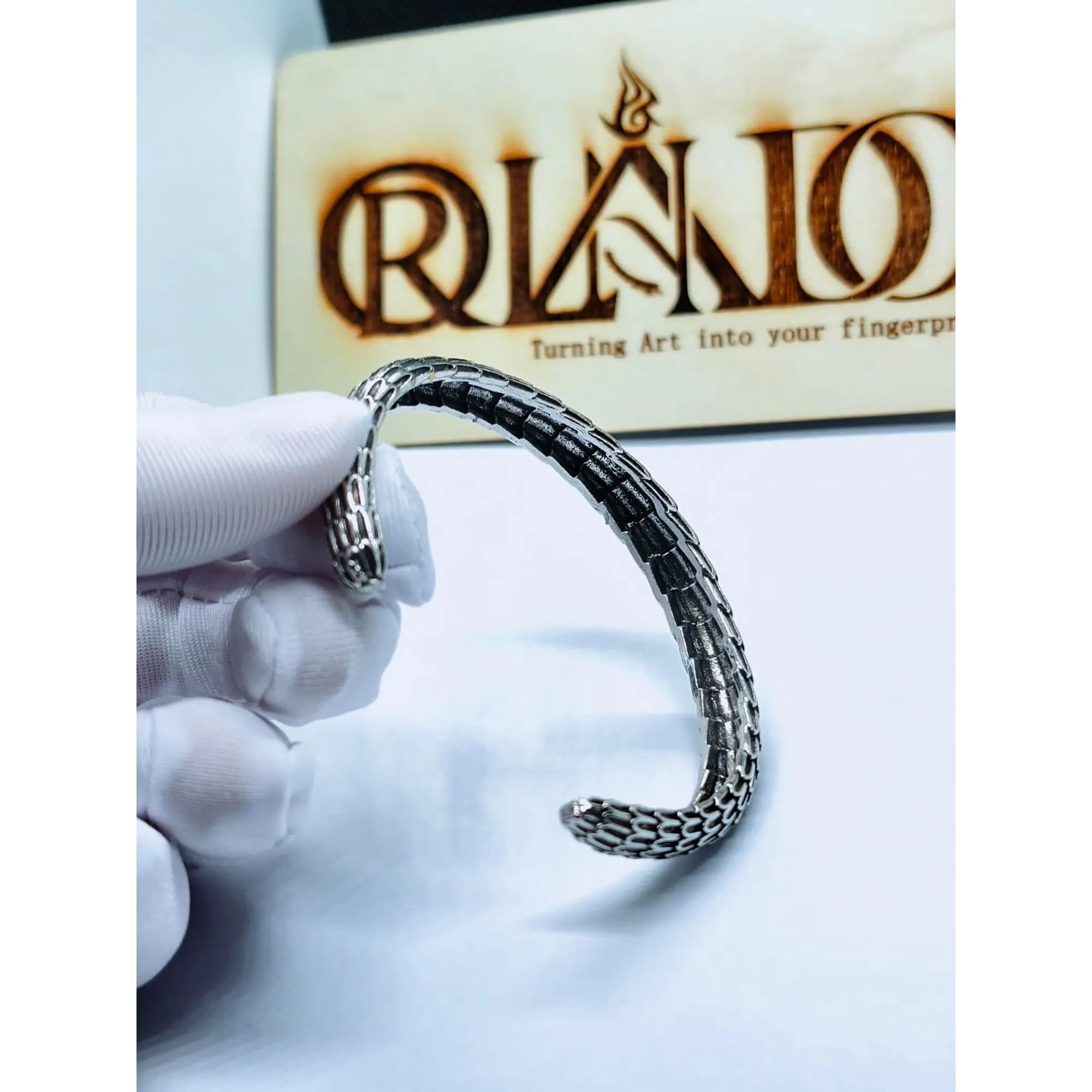 Bracelete Cuff Texturizada 