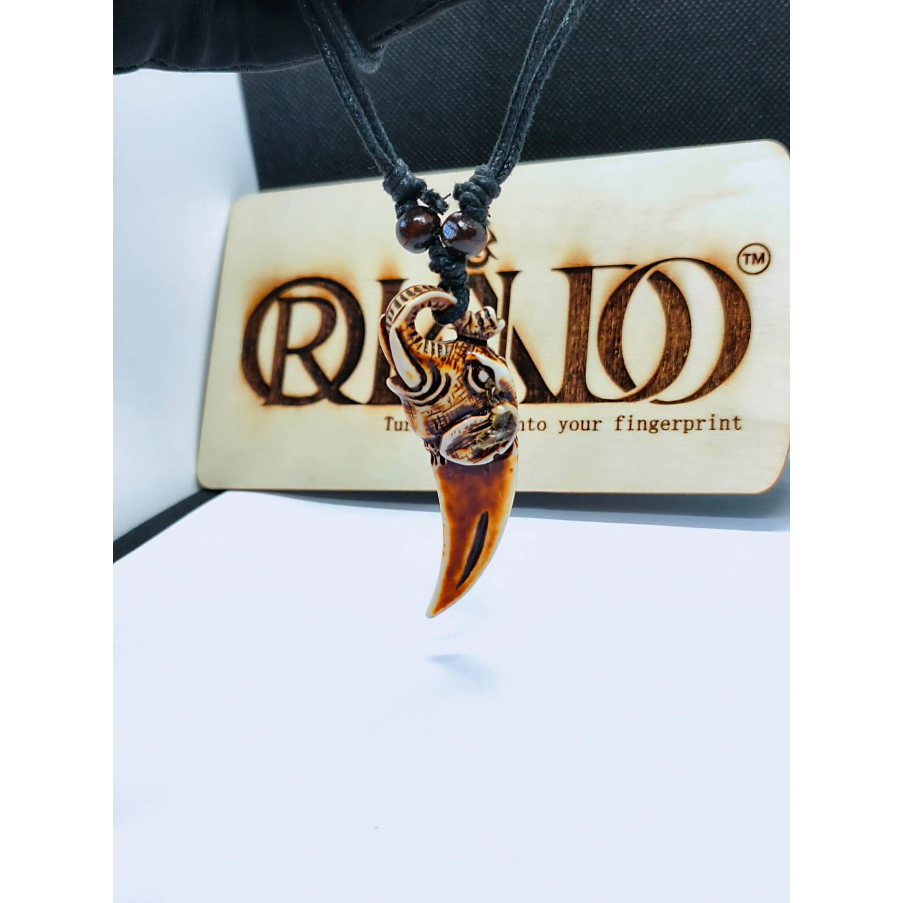 Colar Tribal com Pendente Elefante Entalhado 2