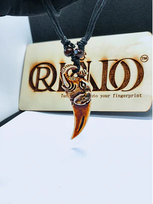 Colar Tribal com Pendente Elefante Entalhado