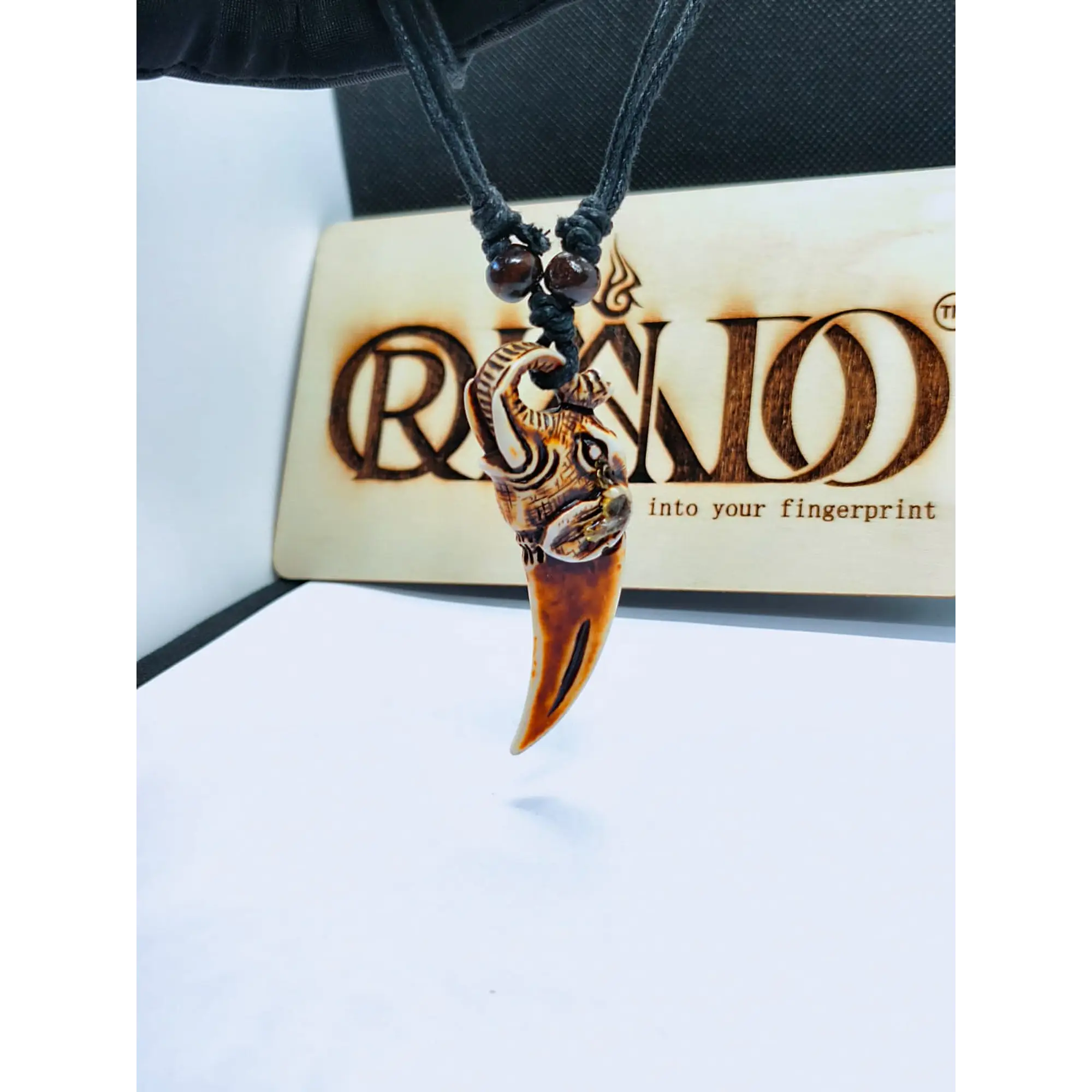 Colar Tribal com Pendente Elefante Entalhado 3