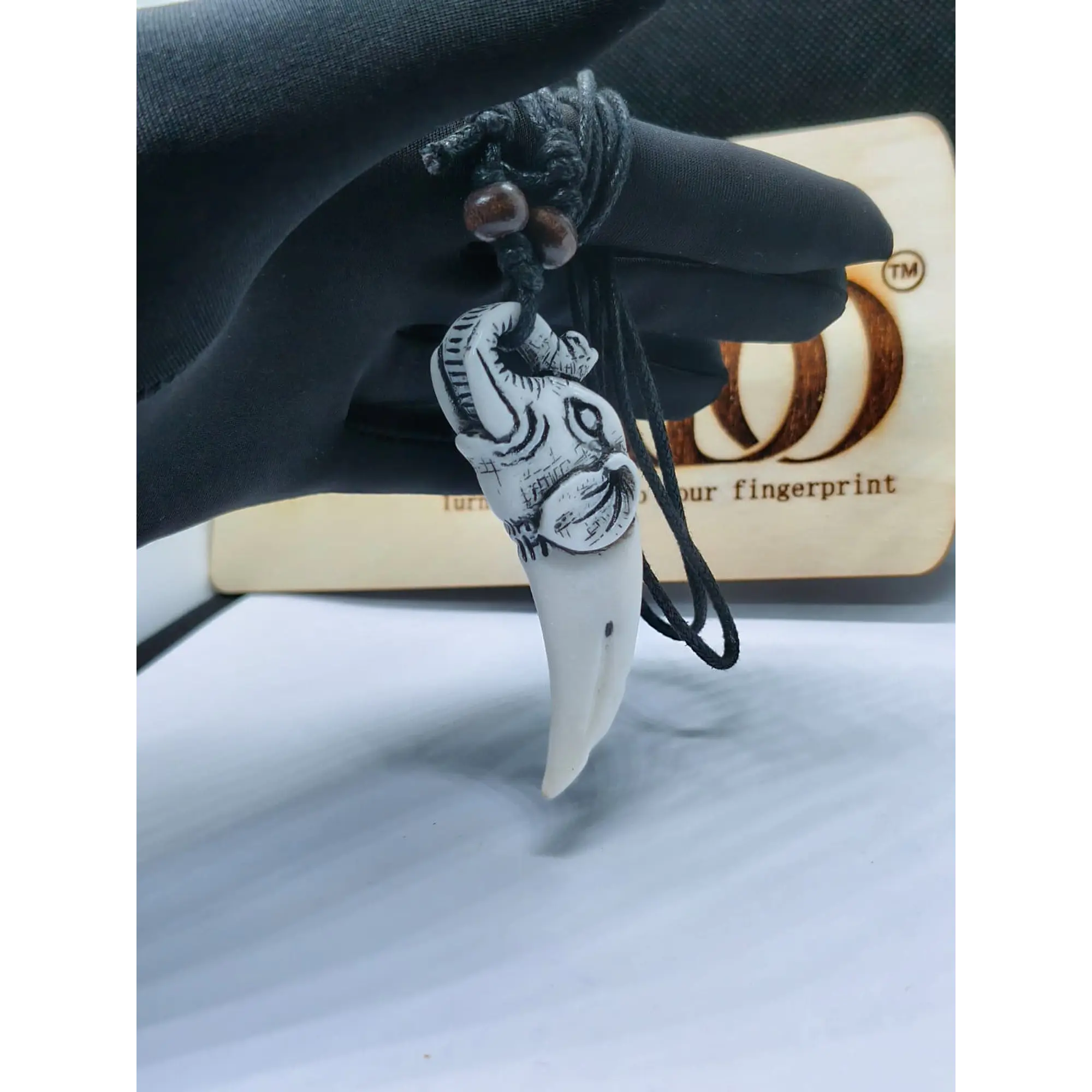 Colar Tribal com Pingente de Elefante Esculpido 3