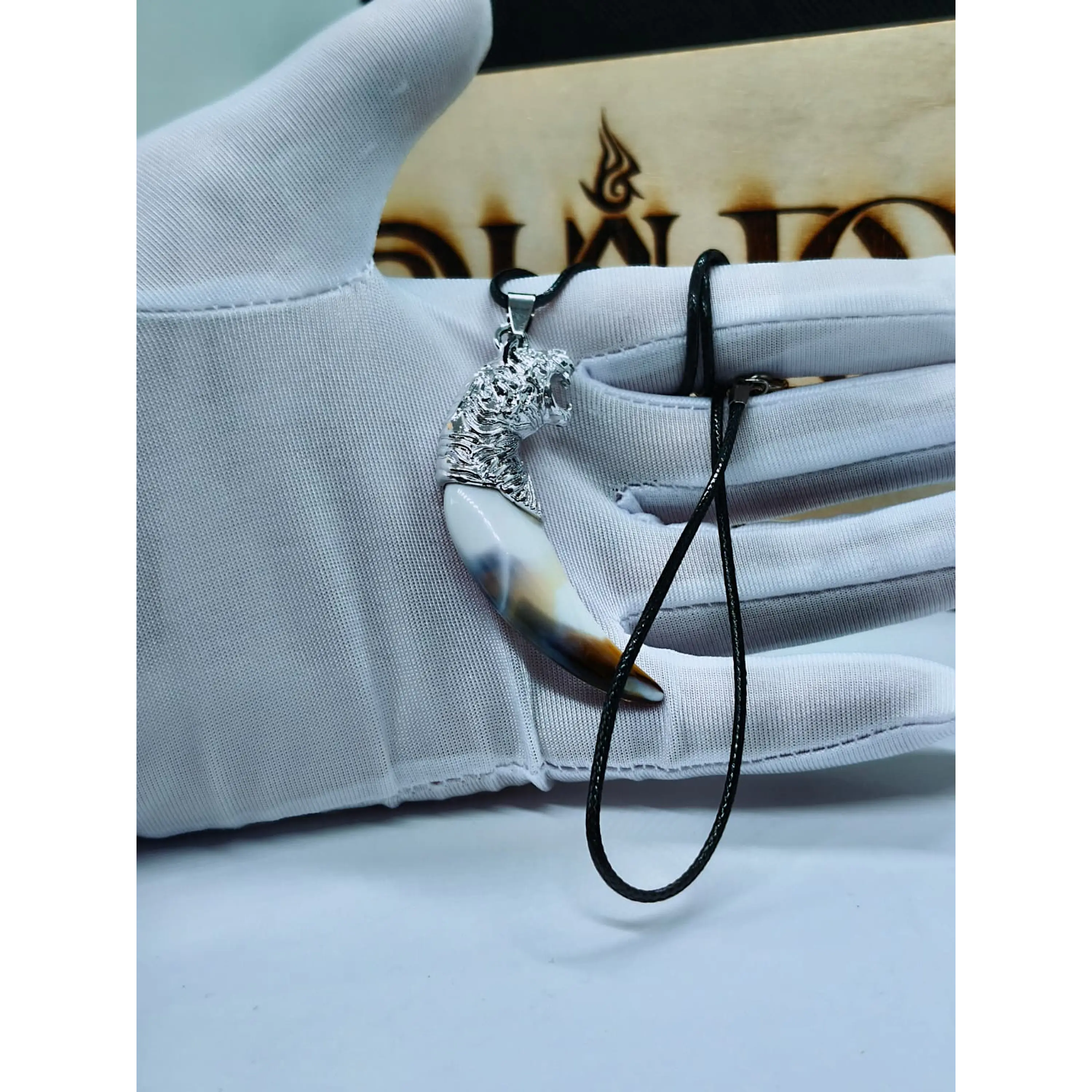 Colar Pendente Dente de Tigre 4